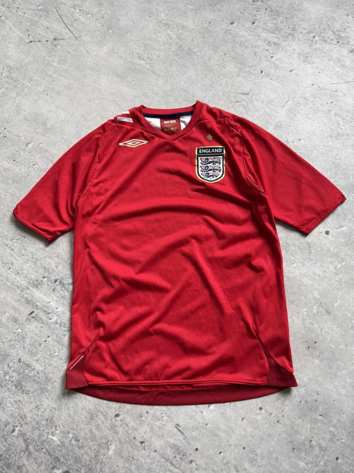 Umbro Umbro England jersey red tee Size US M / EU 48-50 / 2 - 1 Thumbnail
