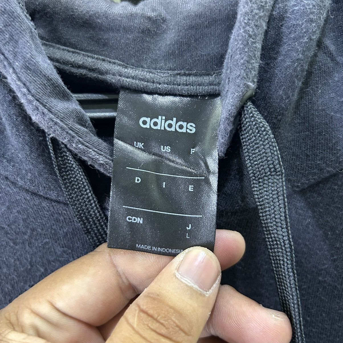 Vintage Vintage Adidas Spell Out Hoodie Size US M / EU 48-50 / 2 - 6 Thumbnail