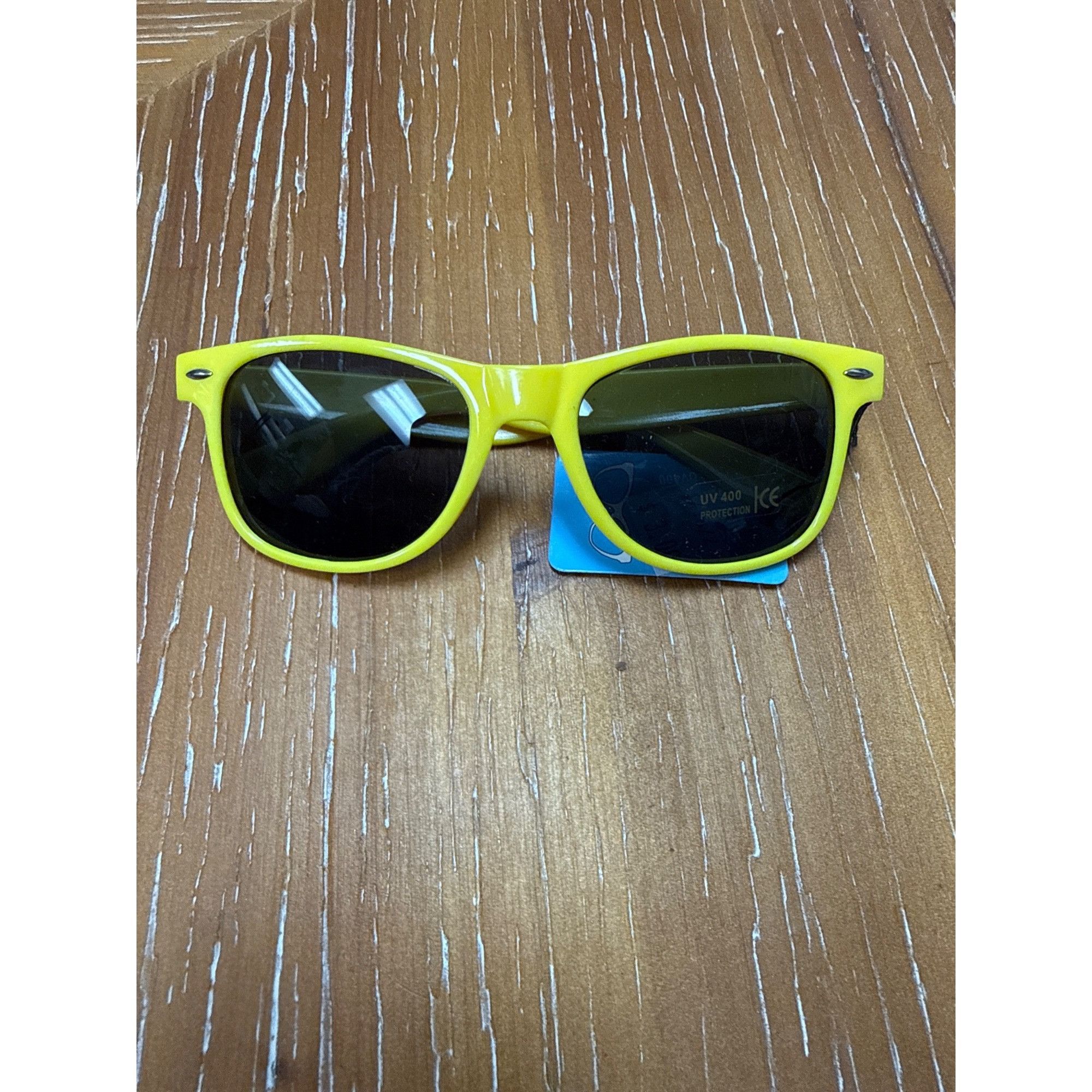 Other Yellow Wayfarer-Style Sunglasses With UV400 Protection Light Size ONE SIZE - 3 Thumbnail