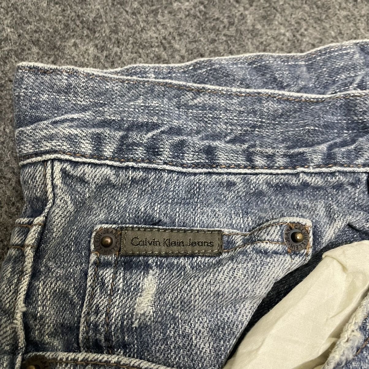 Calvin Klein 90s CK Distressed Denim Patchwork Kapital Style Size US 32 / EU 48 - 3 Thumbnail