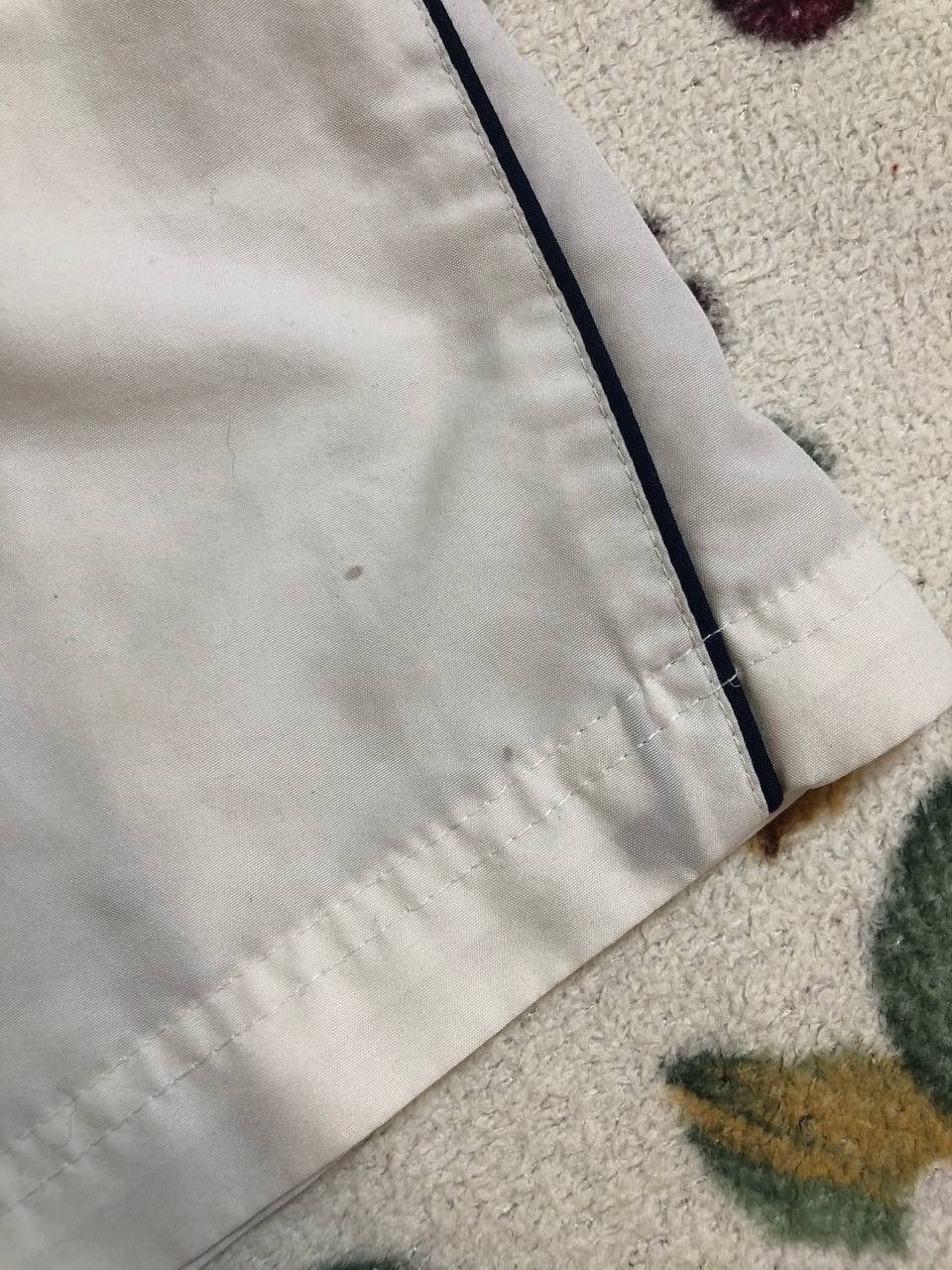 Umbro Vintage 90s White Umbro Embroidered Track Shorts Size US 32 / EU 48 - 5 Thumbnail