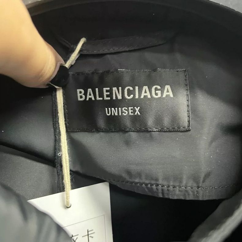 Balenciaga Balenciaga Black brand logo printed round neck button long Size US S / EU 44-46 / 1 - 3 Thumbnail