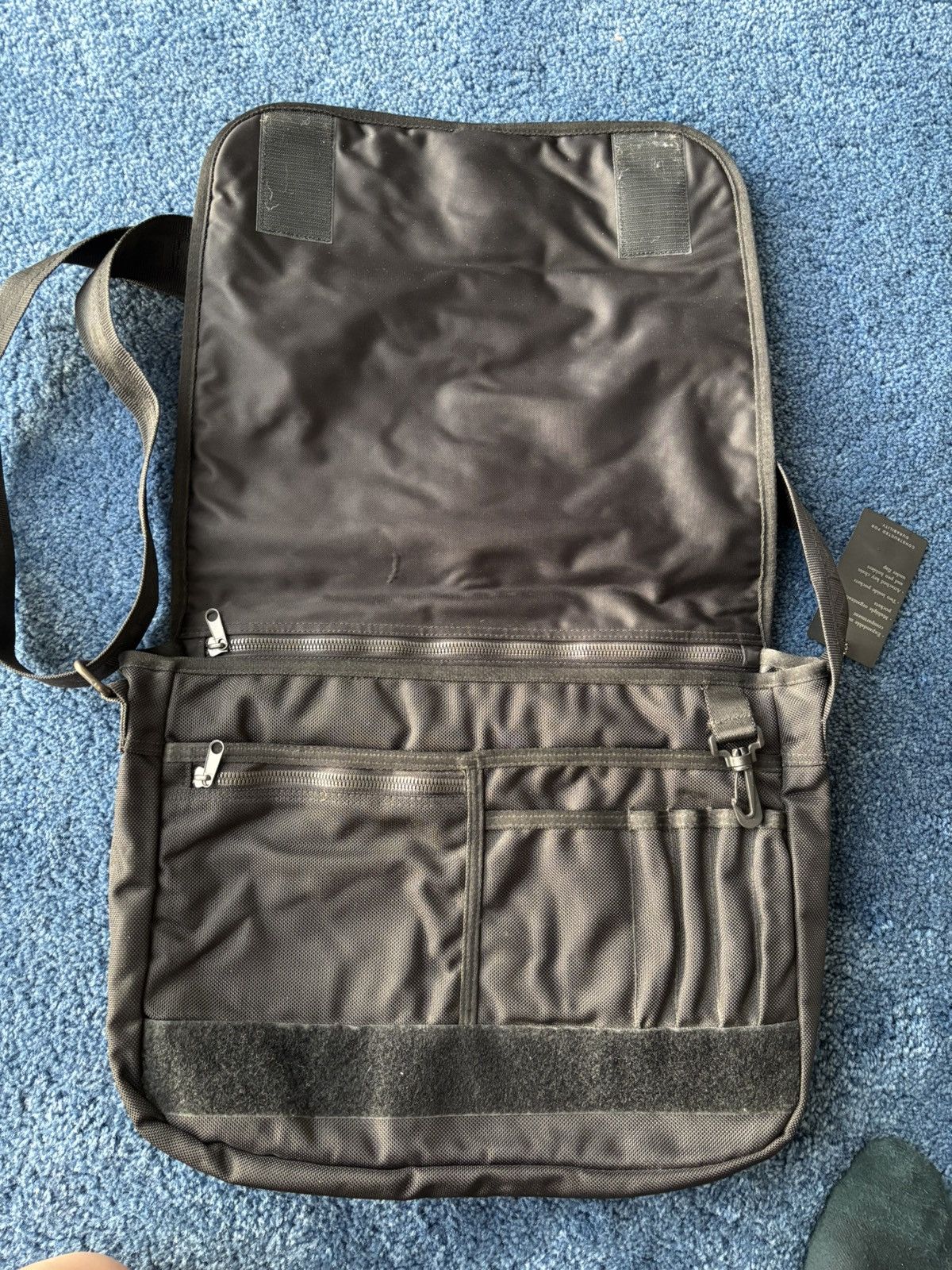 Banana Republic vintage/y2k: banana republic messenger bag Size ONE SIZE - 8 Thumbnail