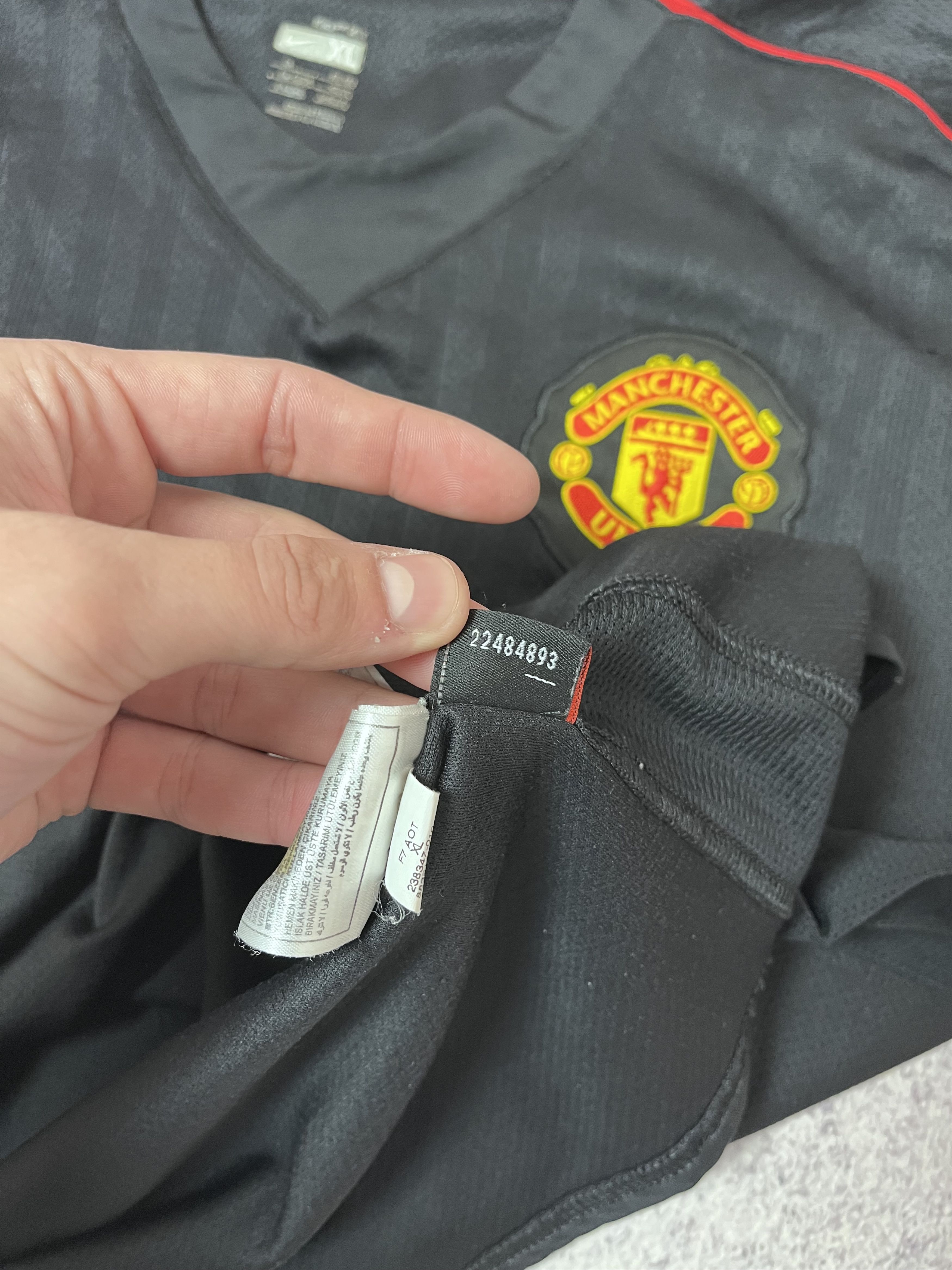 Nike Vintage mens soccer jersey Nike Manchester United size Xl Size US XL / EU 56 / 4 - 12 Thumbnail