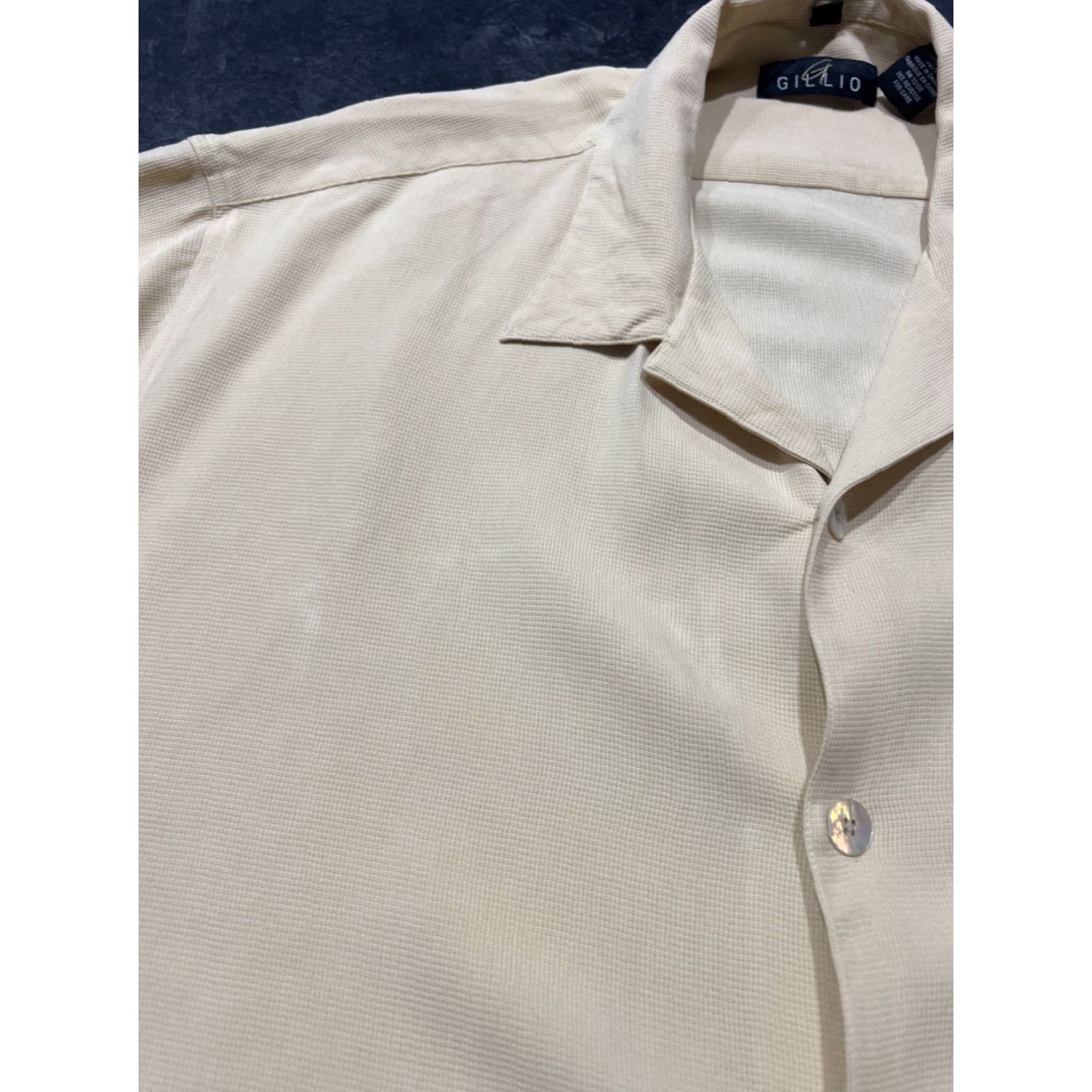 Vintage Gillio Button-Up Shirt Men's XL Short Sleeve Beige Silk Classic Modern Size US XL / EU 56 / 4 - 4 Thumbnail