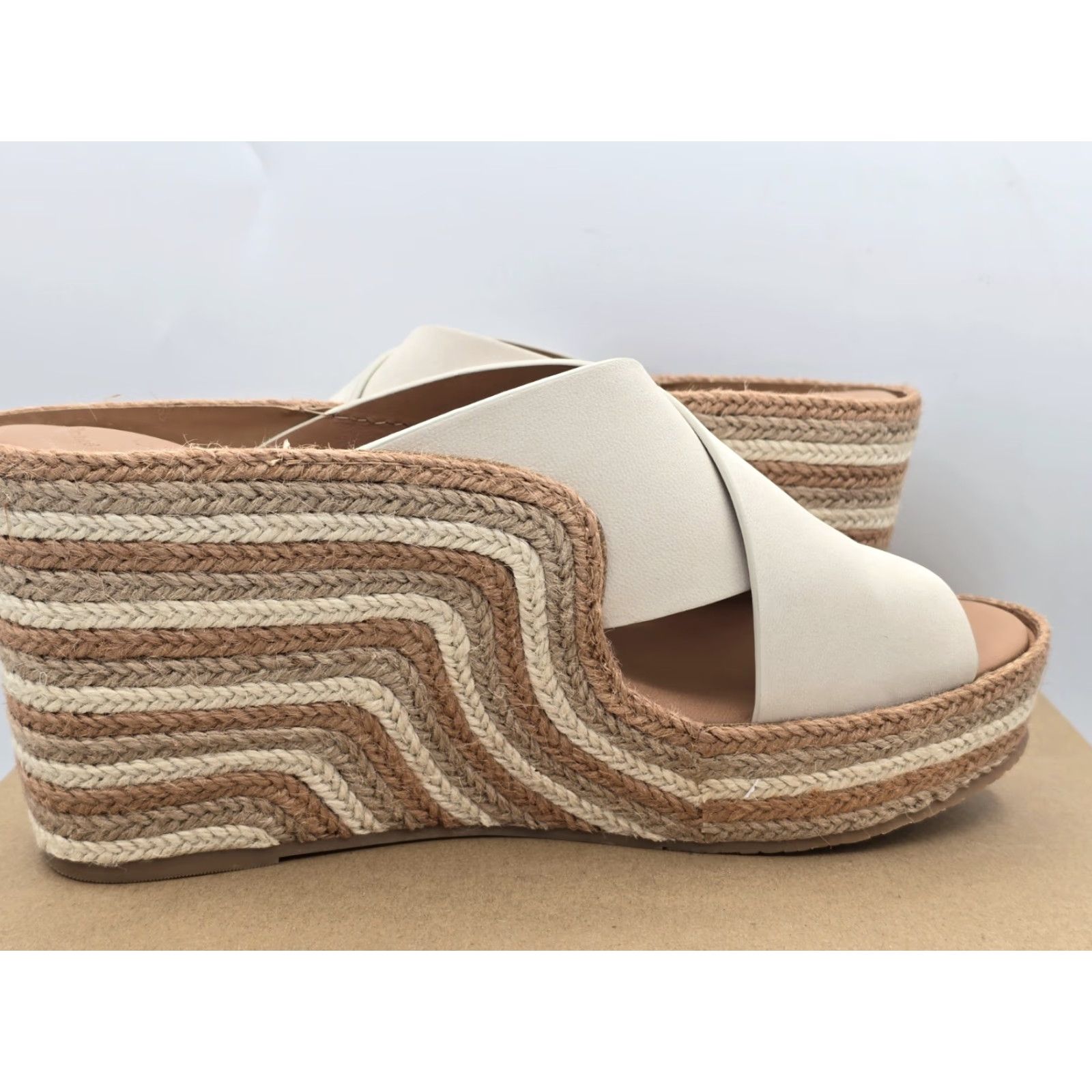 Vintage GENTLE SOULS Women's Porto Wedge Sandal Sz 9 M Gray Nubuck Espadrille Size US 9 / IT 39 - 6 Thumbnail