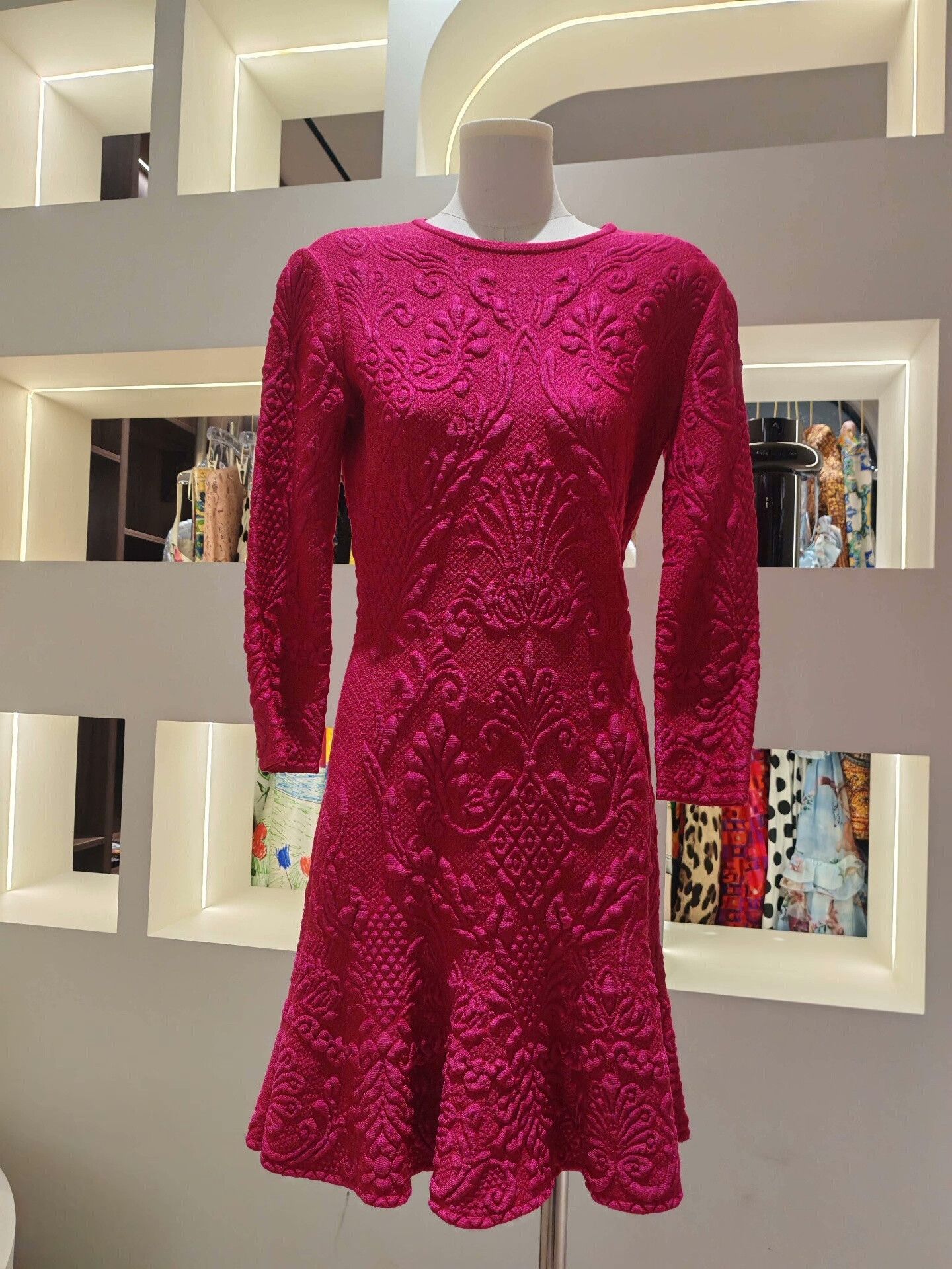 Alexander McQueen Alexander McQueen Pink 3D Floral Dress Size S / US 4 / IT 40 - 1 Thumbnail