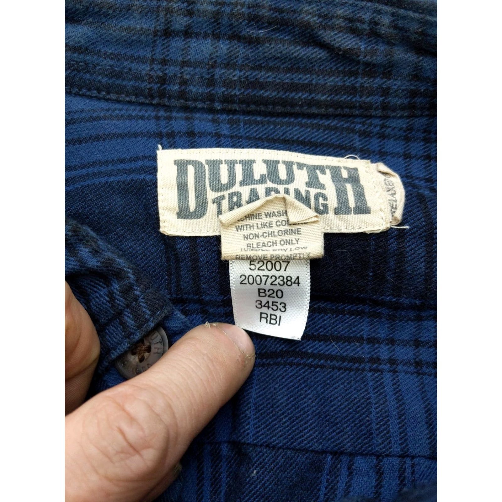 Duluth Trading Company Duluth Trading Co Shirt Mens Large Blue Plaid Flannel Button Up Pockets Size US L / EU 52-54 / 3 - 5 Thumbnail