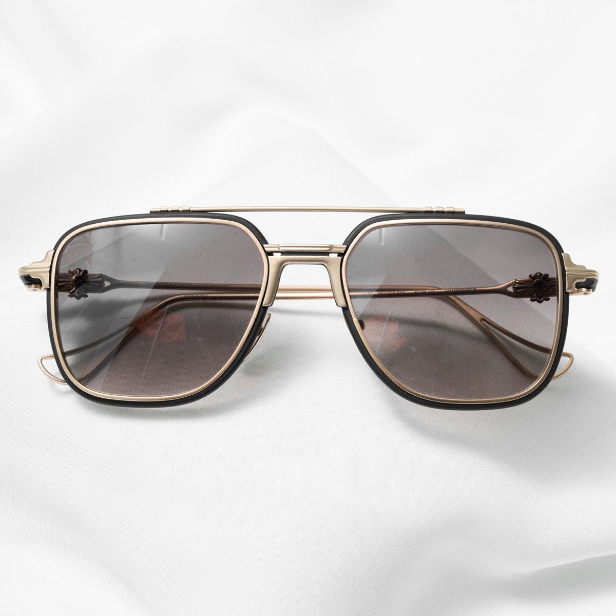 Chrome Hearts CHROME HEARTS HUMPSTER MATTE BLACK/ GOLD PLATED SUNGLASSES Size ONE SIZE - 6 Thumbnail