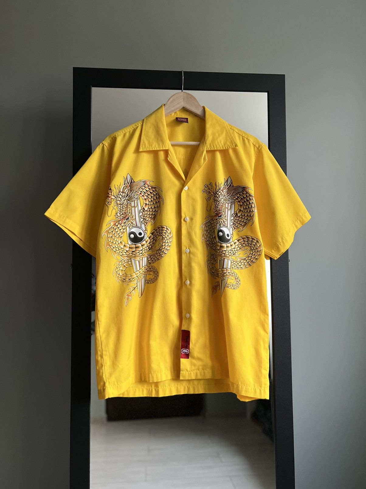 Ecko Unltd. Eckō Unltd. Vintage Dragon Japan Print Short Sleeve Shirt Size US XL / EU 56 / 4 - 2 Thumbnail