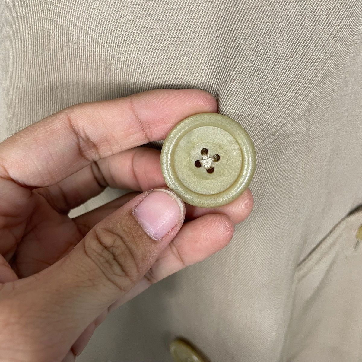 Aquascutum Vtg Aquascutum Double Breasted Showerproof Trenchcoat Size M / US 6-8 / IT 42-44 - 15 Thumbnail
