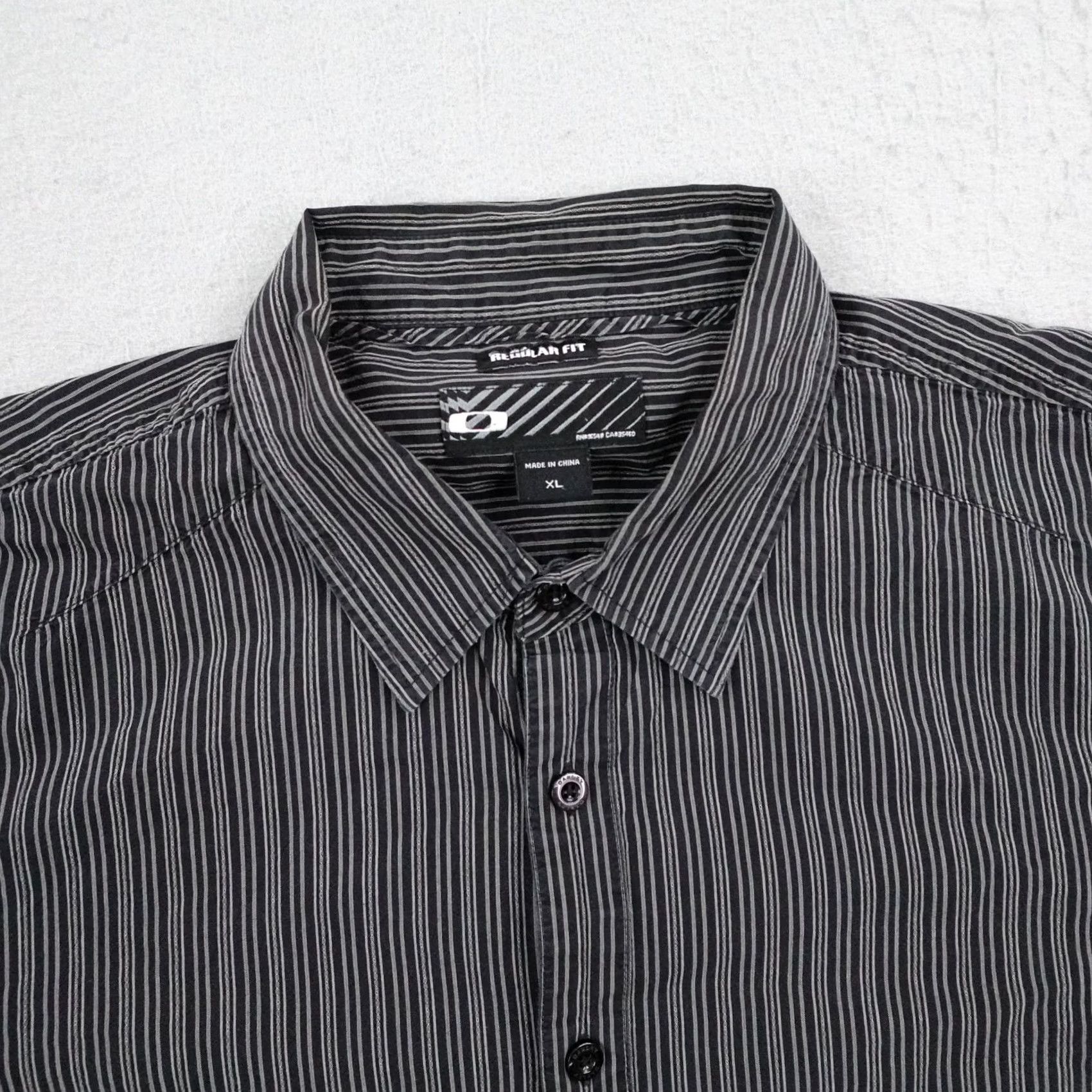 Oakley Oakley Shirt Mens XL Black Gray Striped Button Up Long Sleeve Casual Regular Fit Size US XL / EU 56 / 4 - 2 Thumbnail