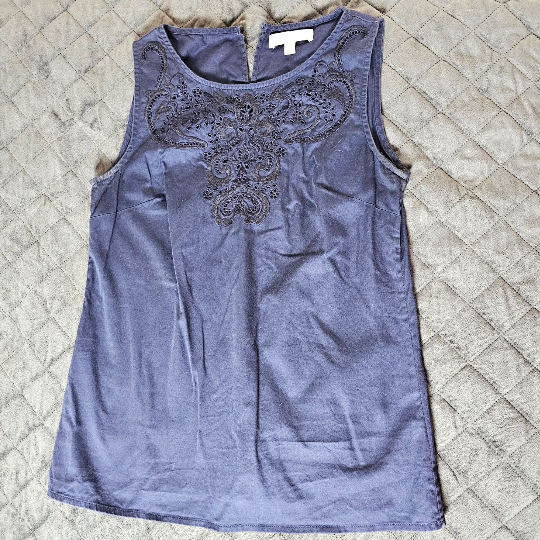 Banana Republic Banana Republic Women's Sleeveless Navy Blue Top Blouse XS Lace Neck Trim Size Size XS / US 0-2 / IT 36-38 - 7 Thumbnail
