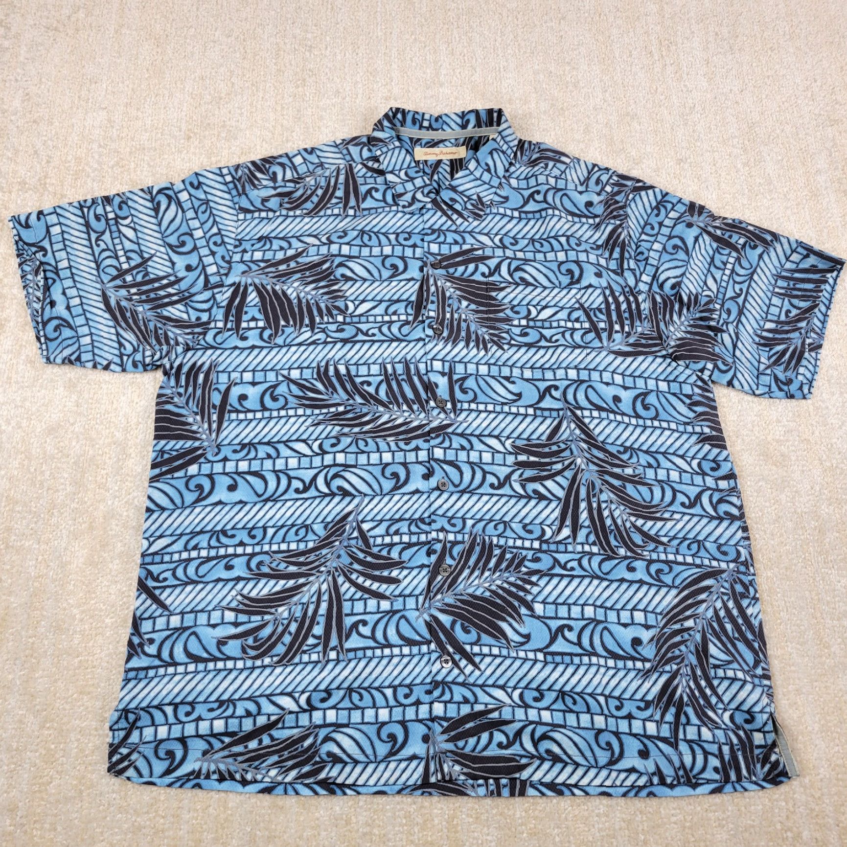Tommy Bahama Tommy Bahama Silk Shirt Men XL Blue Floral Aztec Tribal Hawaiian Shirt - Button-Up, Short Sleeve, Collared, Casual, Travel, Regular Fit Size US XL / EU 56 / 4 - 2 Thumbnail