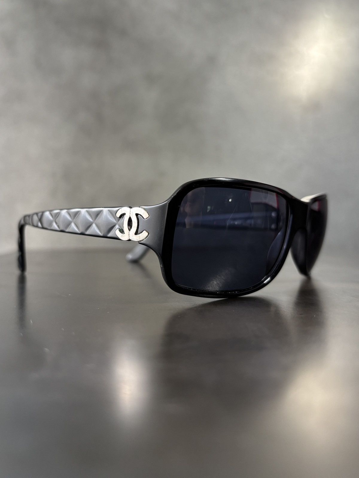 Chanel 2000s Vintage Chanel Sunglasses 5050 Y2K Quilted Double-C Size ONE SIZE - 22 Thumbnail