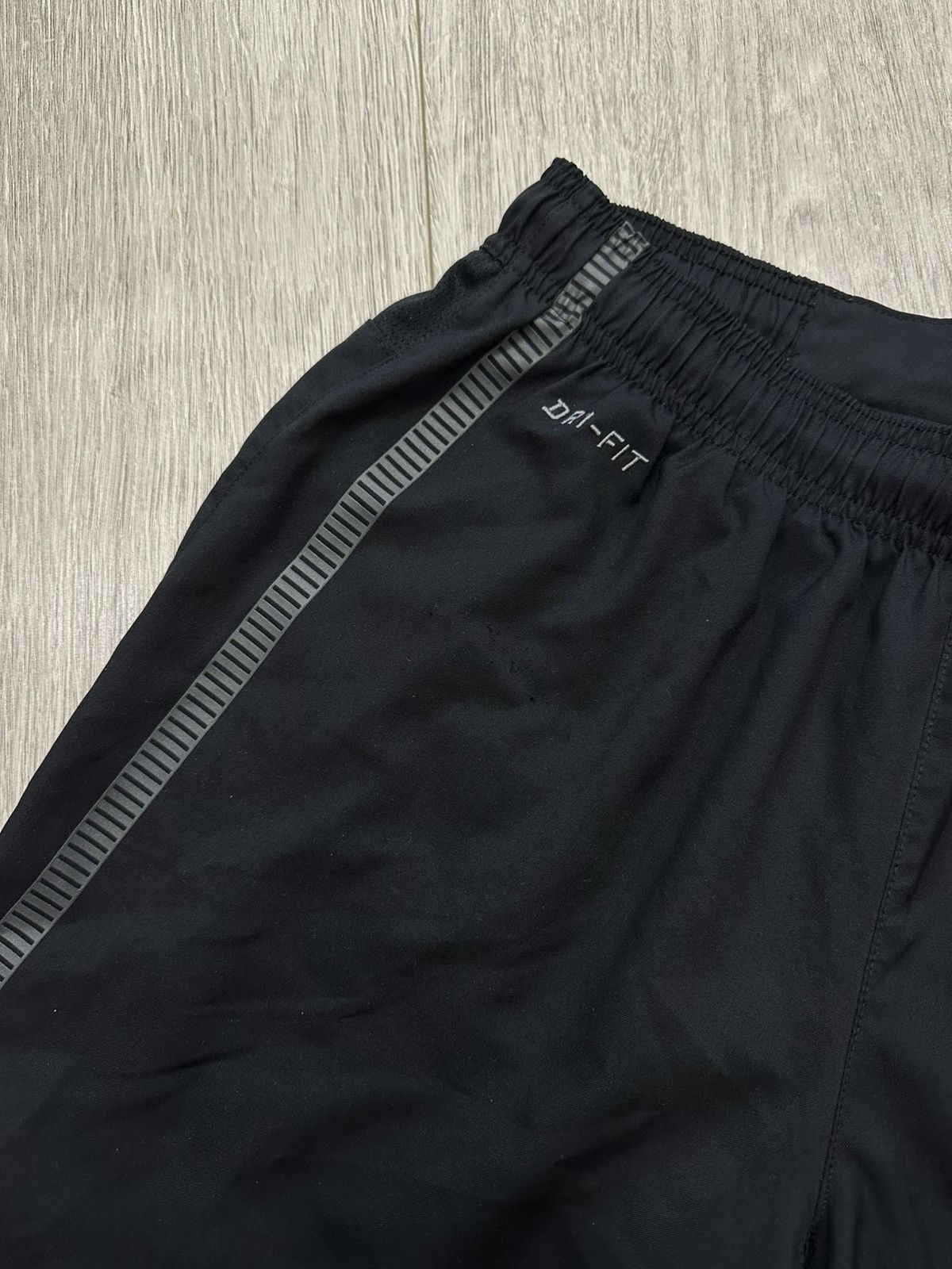Nike FC Barcelona 2011 2012 Away Football Soccer Shorts Nike sz S Size US 29 - 5 Thumbnail