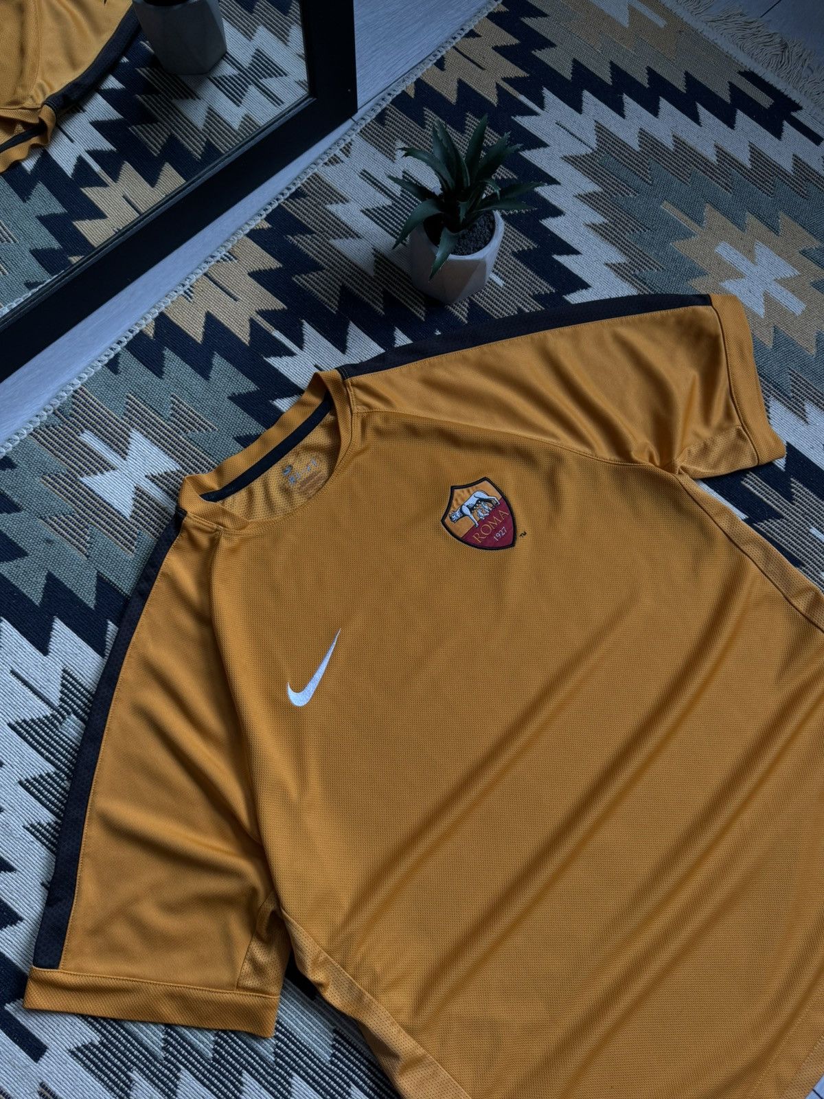 Nike Vintage Nike Roma 2014-15 Soccer Blockcore Jersey Size US M / EU 48-50 / 2 - 4 Thumbnail