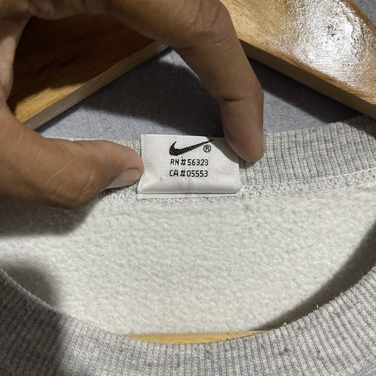 Nike Vintage 90s Nike Small Swoosh Crewneck Sweatshirt – Grey Size US L / EU 52-54 / 3 - 9 Thumbnail