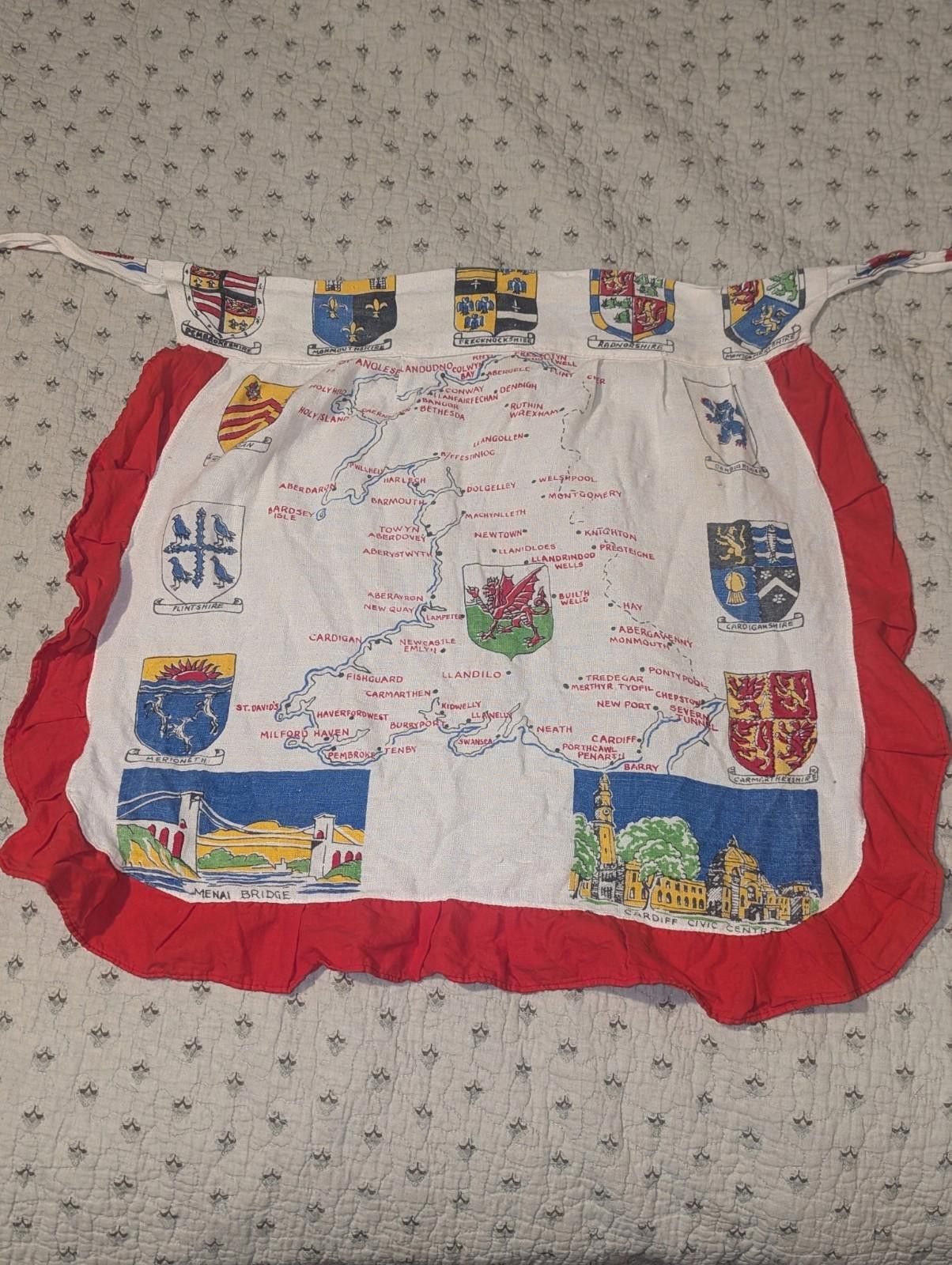The Unbranded Brand VTG 1940s Map of Wales Tea Towel Linen Souvenir Half Apron Size ONE SIZE - 1 Thumbnail