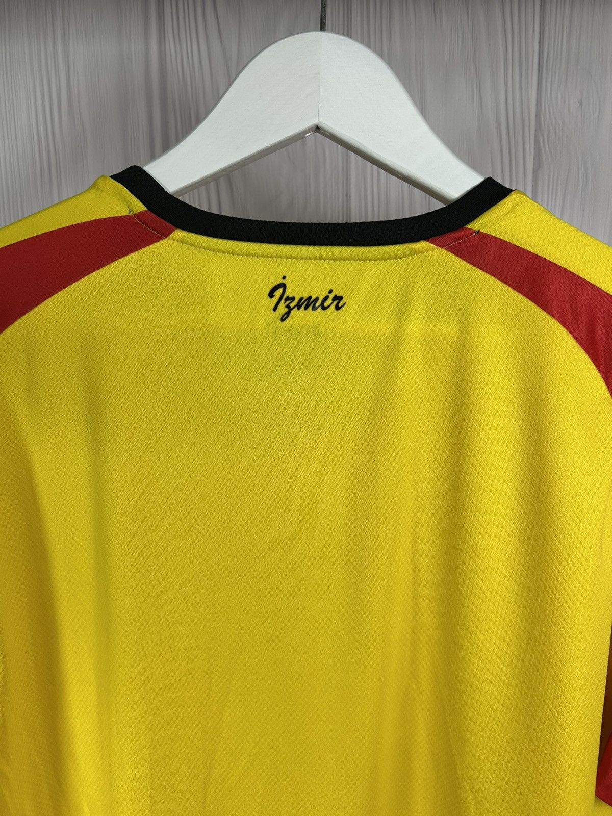 Puma Puma Goztepe Home 2019/20 Football Shirt Soccer Jersey Sz L Size US L / EU 52-54 / 3 - 6 Thumbnail
