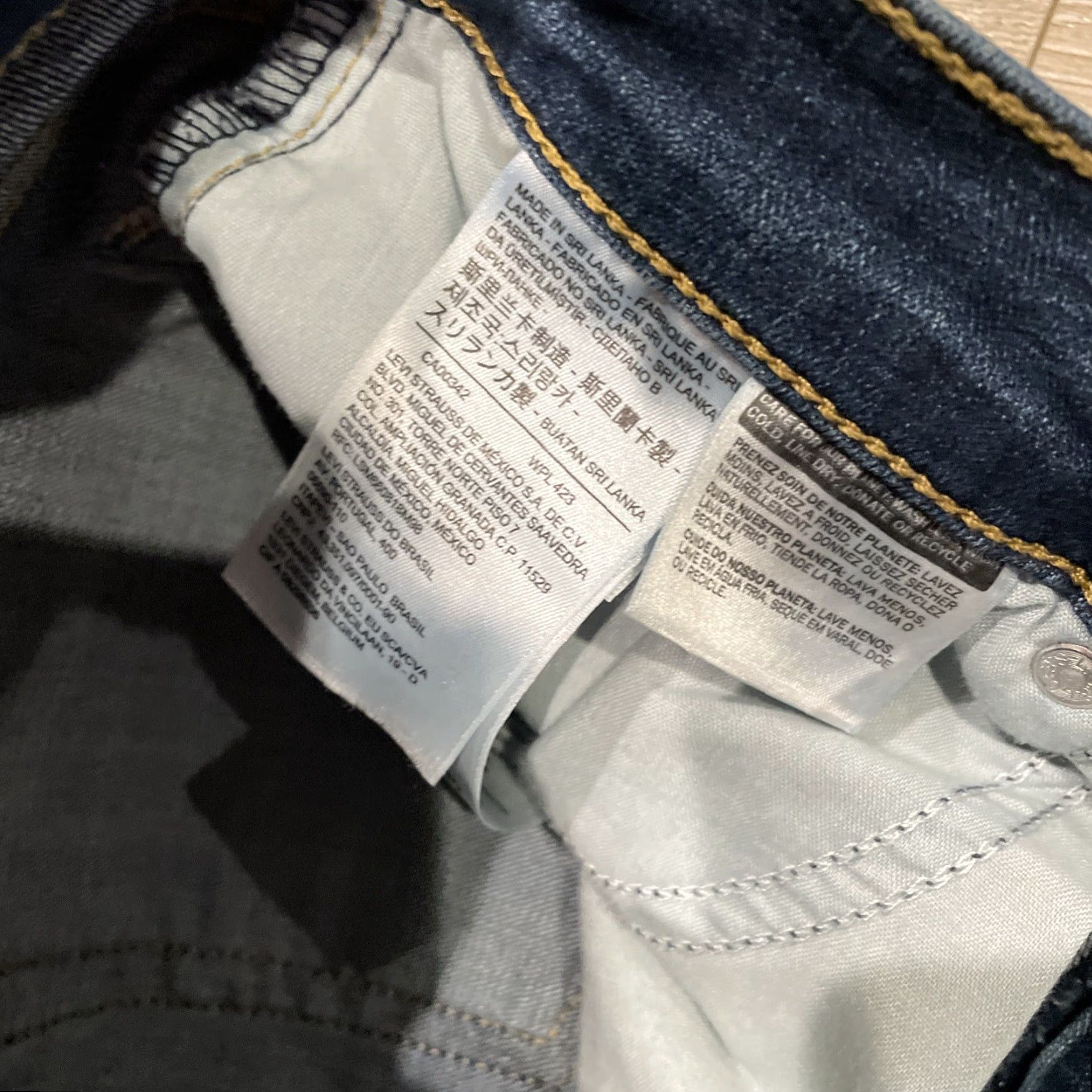 Levi's Levi's Jeans Women's Size 27 Dark Denim Stretch W 30 L 27 Size 27" / US 4 / IT 40 - 6 Thumbnail