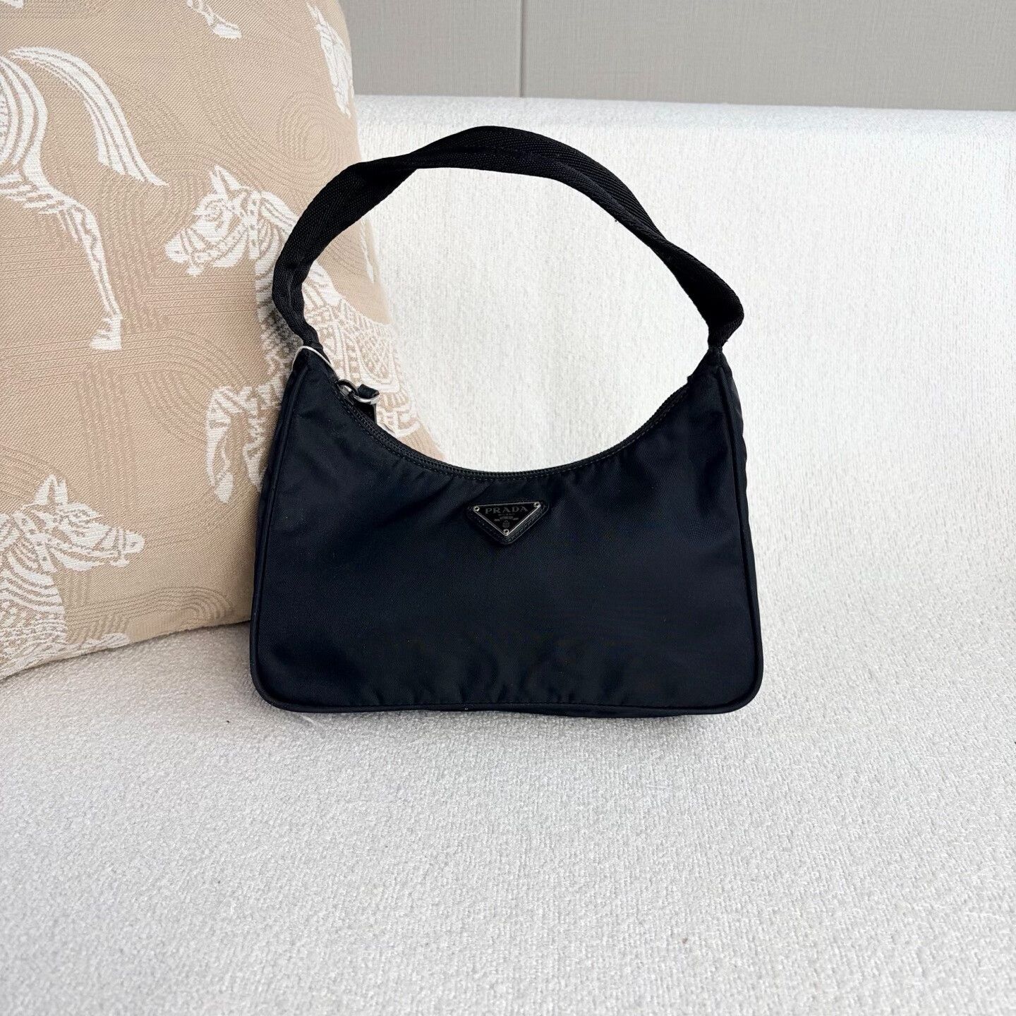 Prada Pre-loved Bag Very good condition Size ONE SIZE - 1 Thumbnail