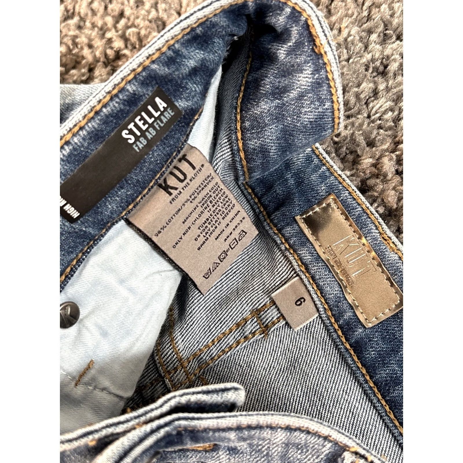 Vintage KUT from the Kloth Stella Ab Fab Flare Jean Jeans 32x30 Distressed Raw Hem Blue Womens Regular 6 Mid Rise Flared Size 34" / US 12 / IT 48 - 6 Thumbnail