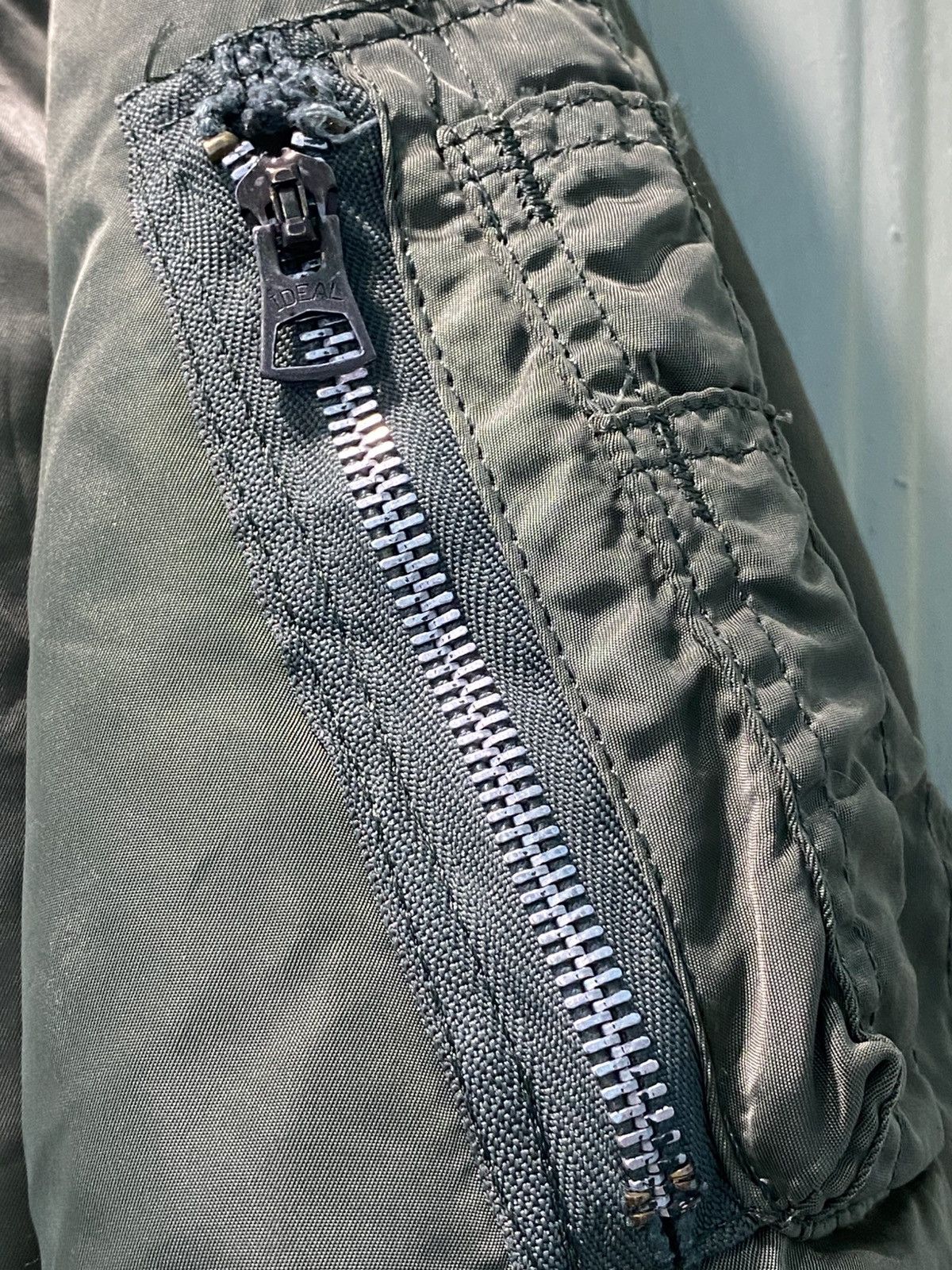 Alpha Industries Vintage 80s Alpha Industries Ma-1 Bomber Jacket Olive Green Size US L / EU 52-54 / 3 - 7 Thumbnail