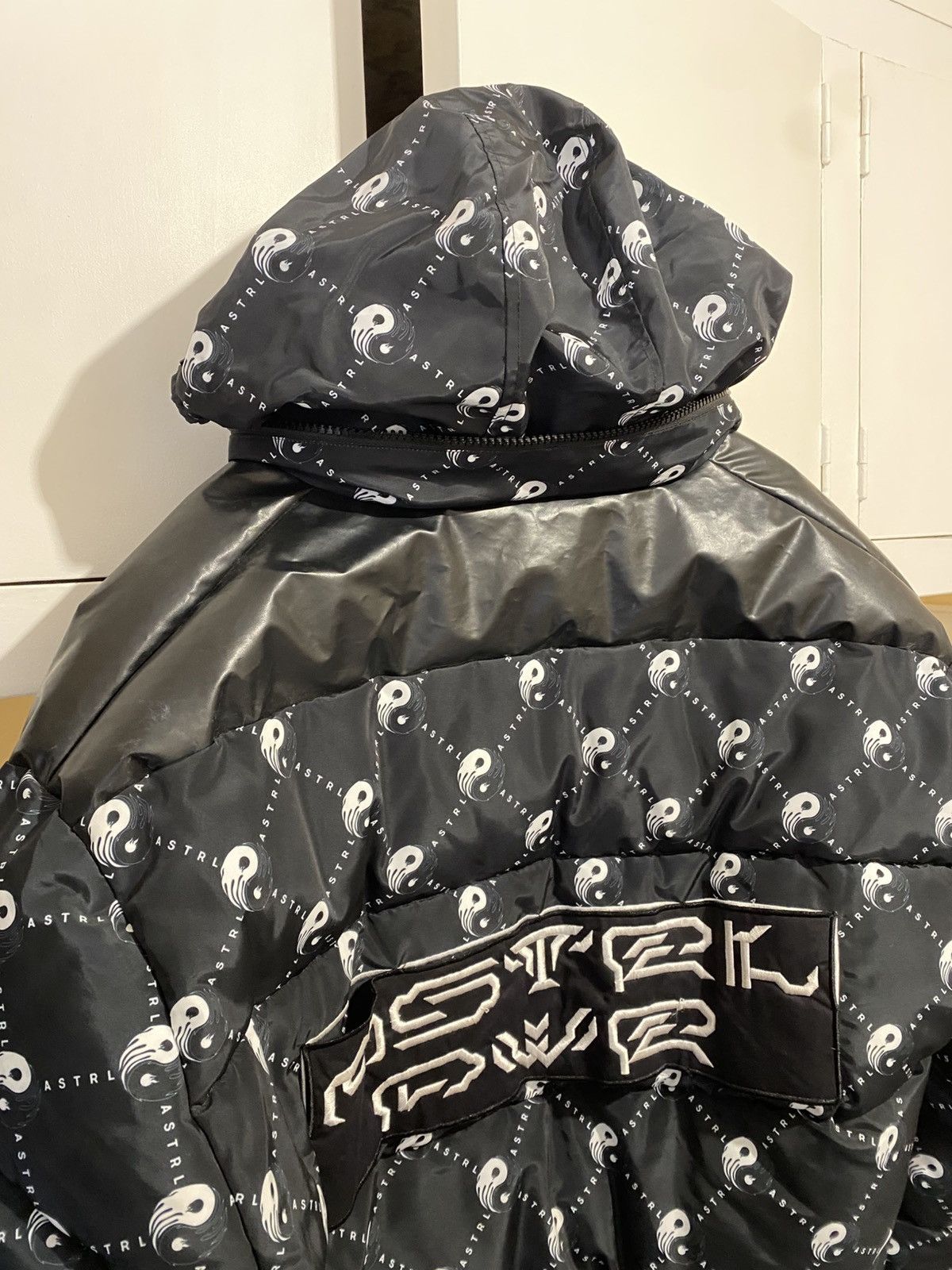 Diesel Diesel Yin Yang Puffer Jacket Size US XL / EU 56 / 4 - 5 Thumbnail