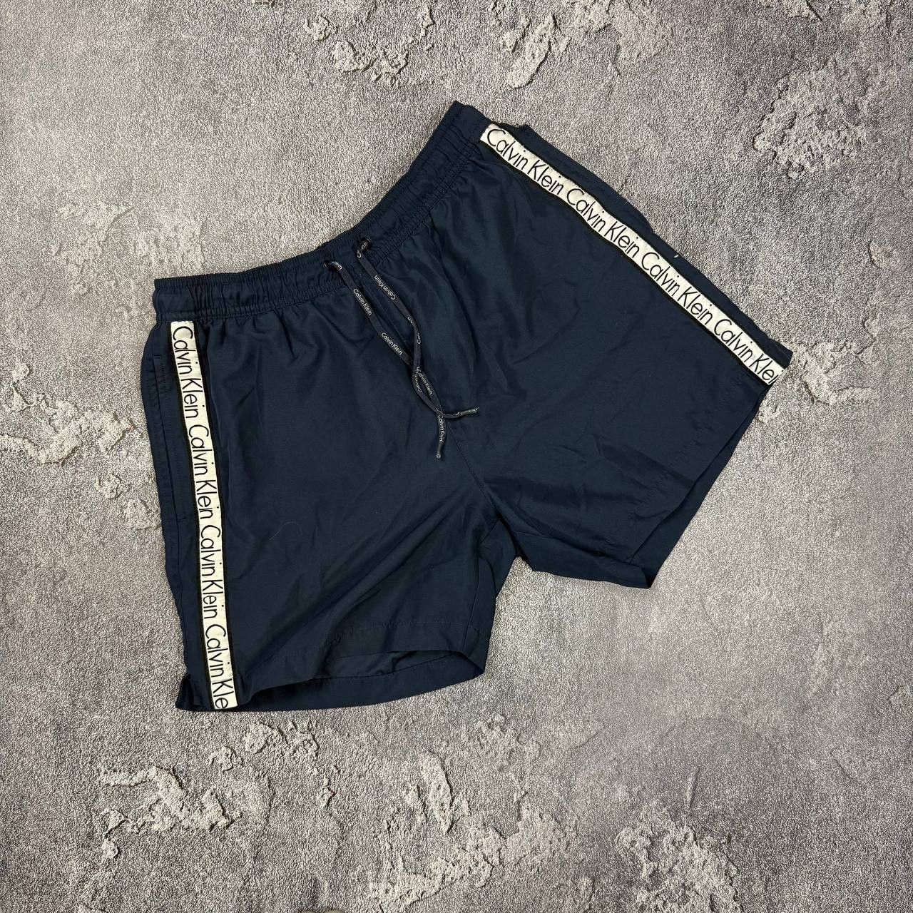 Calvin Klein Vintage Calvin Klein Shorts Black Logo Casual Streetwear Size US 32 / EU 48 - 1 Thumbnail