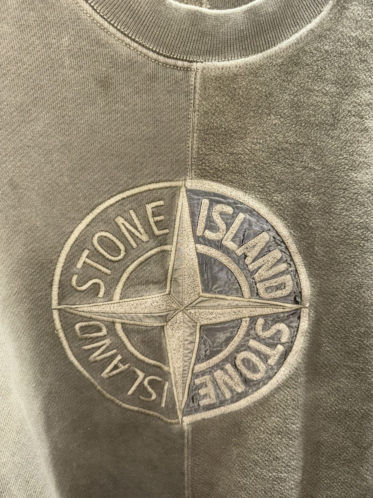 Stone Island STONE ISLAND PULL OVER COMPASS LOGO Size US M / EU 48-50 / 2 - 9 Thumbnail