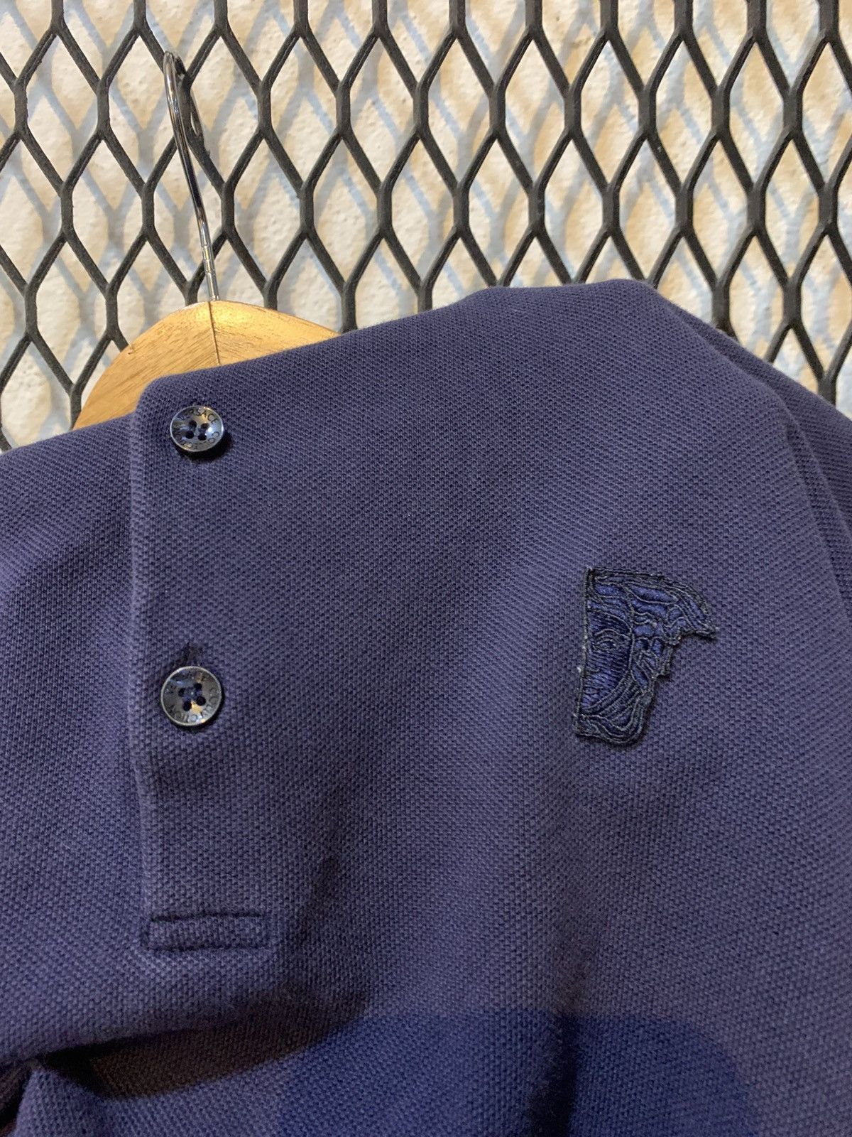 Versace Versace Collection collar small logo Size US M / EU 48-50 / 2 - 12 Thumbnail