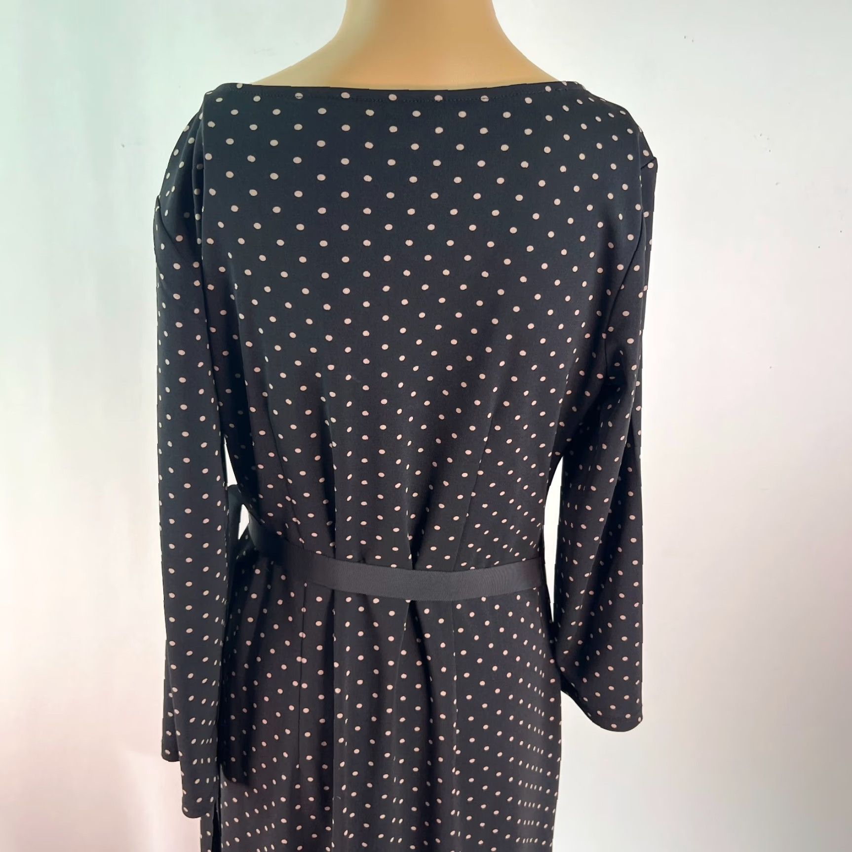 Ann Taylor Ann Taylor Loft Womens Dress Polka Dot V Neck Black Faux Wrapped Midi Size 6 Size M / US 6-8 / IT 42-44 - 4 Thumbnail