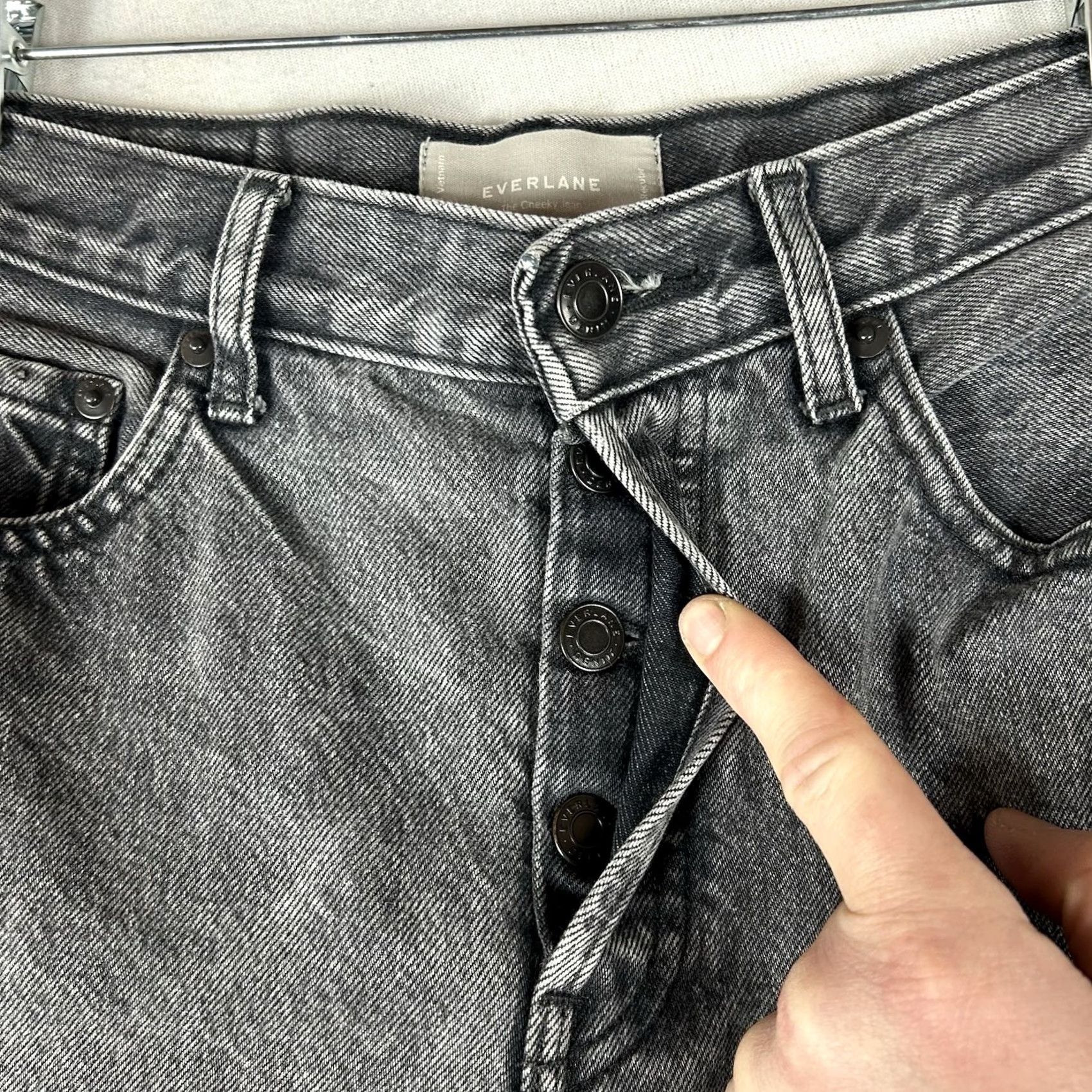 Everlane Everlane Jeans The Cheeky 25R Gray Denim Buttonfly Straight Womens Regular Size 25 Gray Denim Jeans 90s Theme Vintage No Size 42" / US 20 - 4 Thumbnail