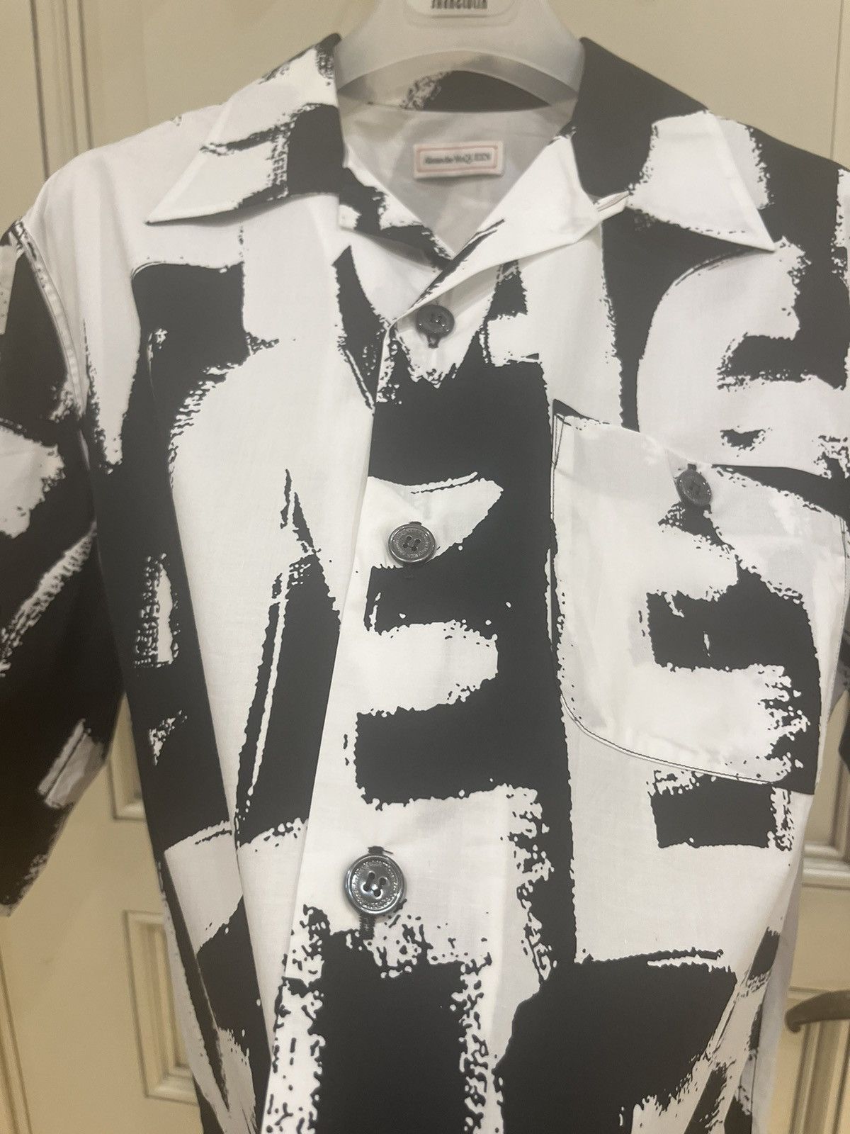 Alexander McQueen logo Graffiti print bowling shirt size 15++ Size US M / EU 48-50 / 2 - 10 Thumbnail