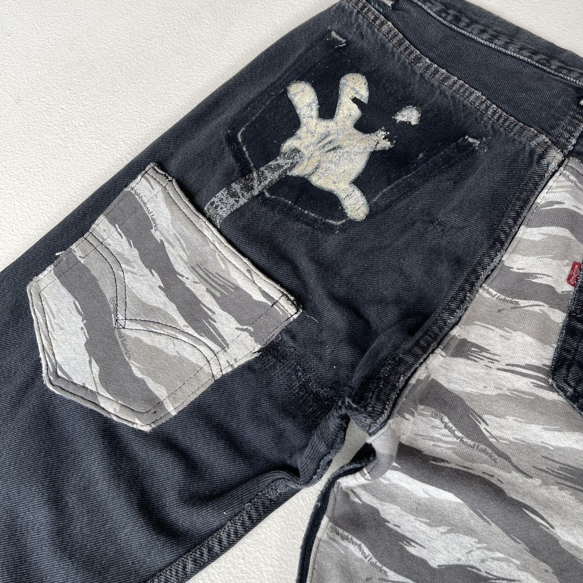 Levi's 90s Levi’s 501 Reworked Neighborhood Tiger Camo Mickey Denim Size US 34 / EU 50 - 11 Thumbnail