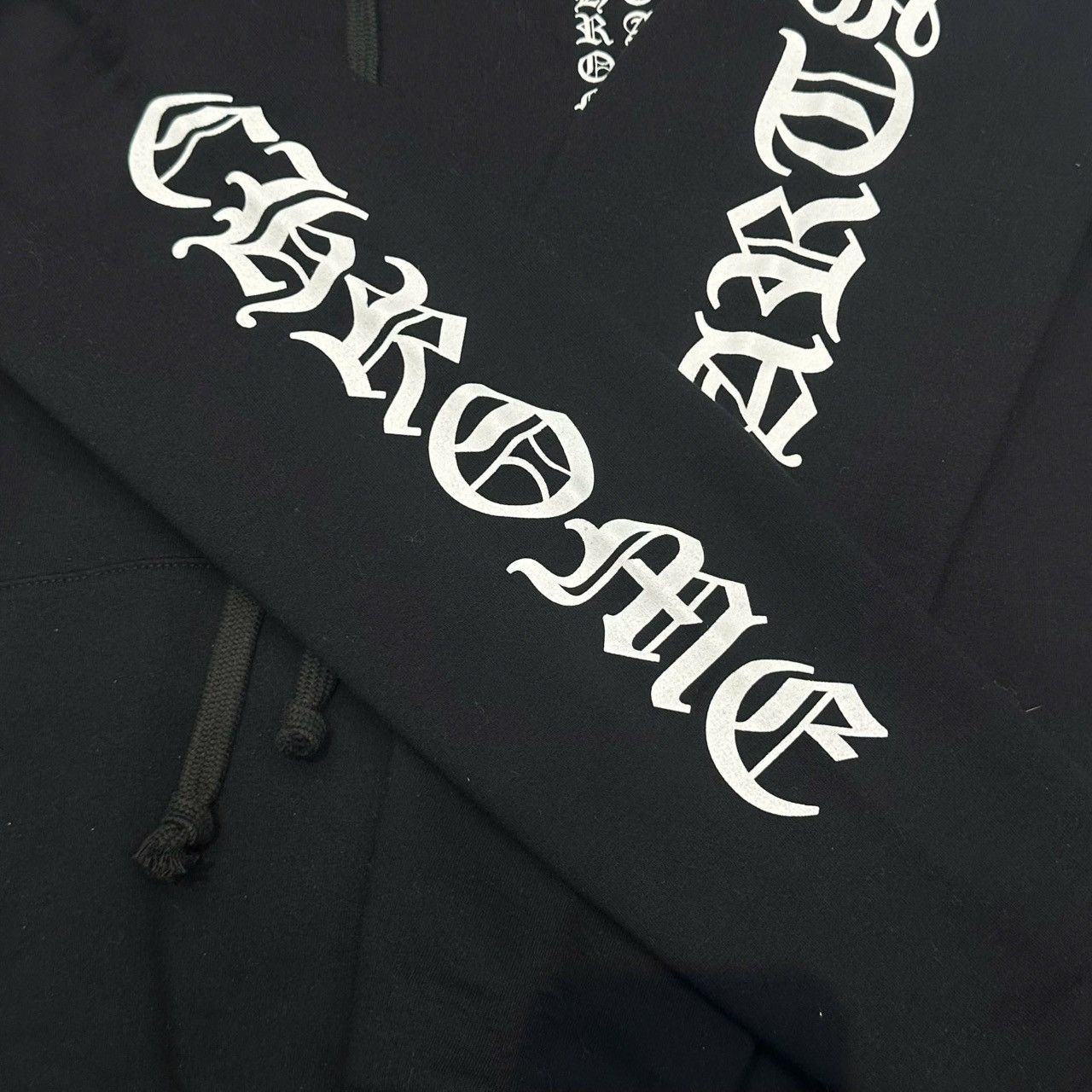 Chrome Hearts Chrome Hearts Vertical Logo hoodie black Size US L / EU 52-54 / 3 - 6 Thumbnail