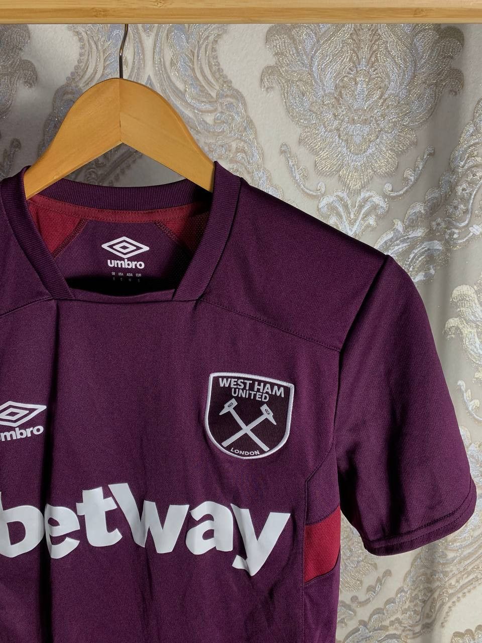 Umbro Vintage Umbro FC West Ham United England Soccer Jersey Y2K Size US S / EU 44-46 / 1 - 2 Thumbnail
