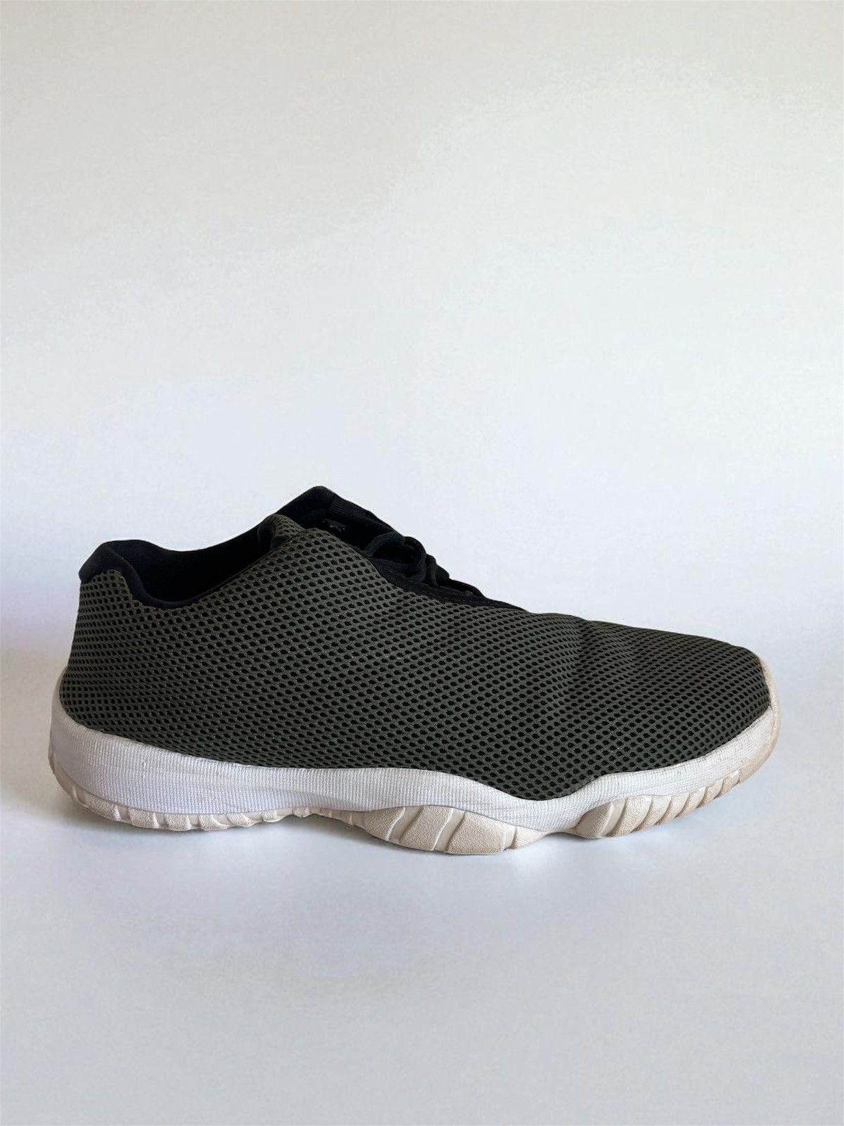 Nike Air Jordan Nike low top future sneakers, olive, size 11 Size US 11 / EU 44 - 1 Thumbnail