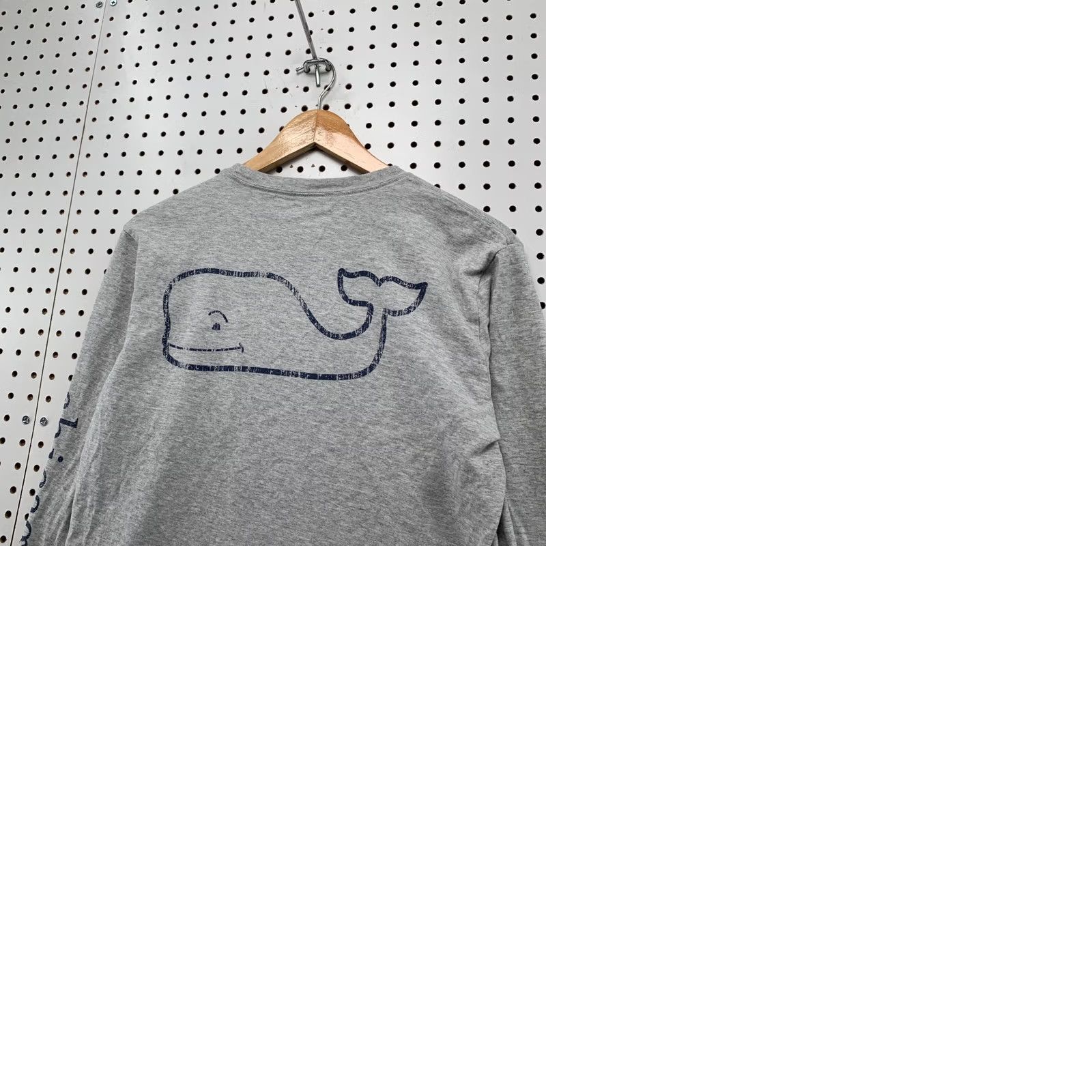 Vineyard Vines Vineyard Vines Shirt Mens Small Gray Long Sleeve Pocket Whale Graphic 19x25 Size US S / EU 44-46 / 1 - 10 Thumbnail