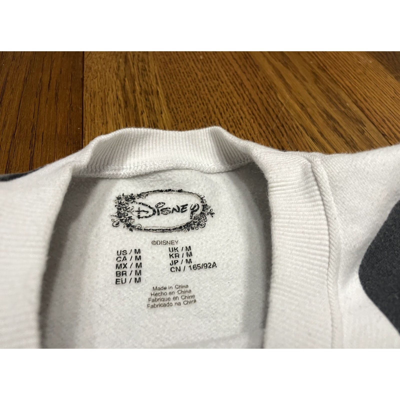 Vintage VINTAGE Mickey Mouse Sweatshirt M White Front Back Big-Print Big-Face Crew Neck Pullover Unisex Adults Size M Graphic Print Size US M / EU 48-50 / 2 - 3 Thumbnail