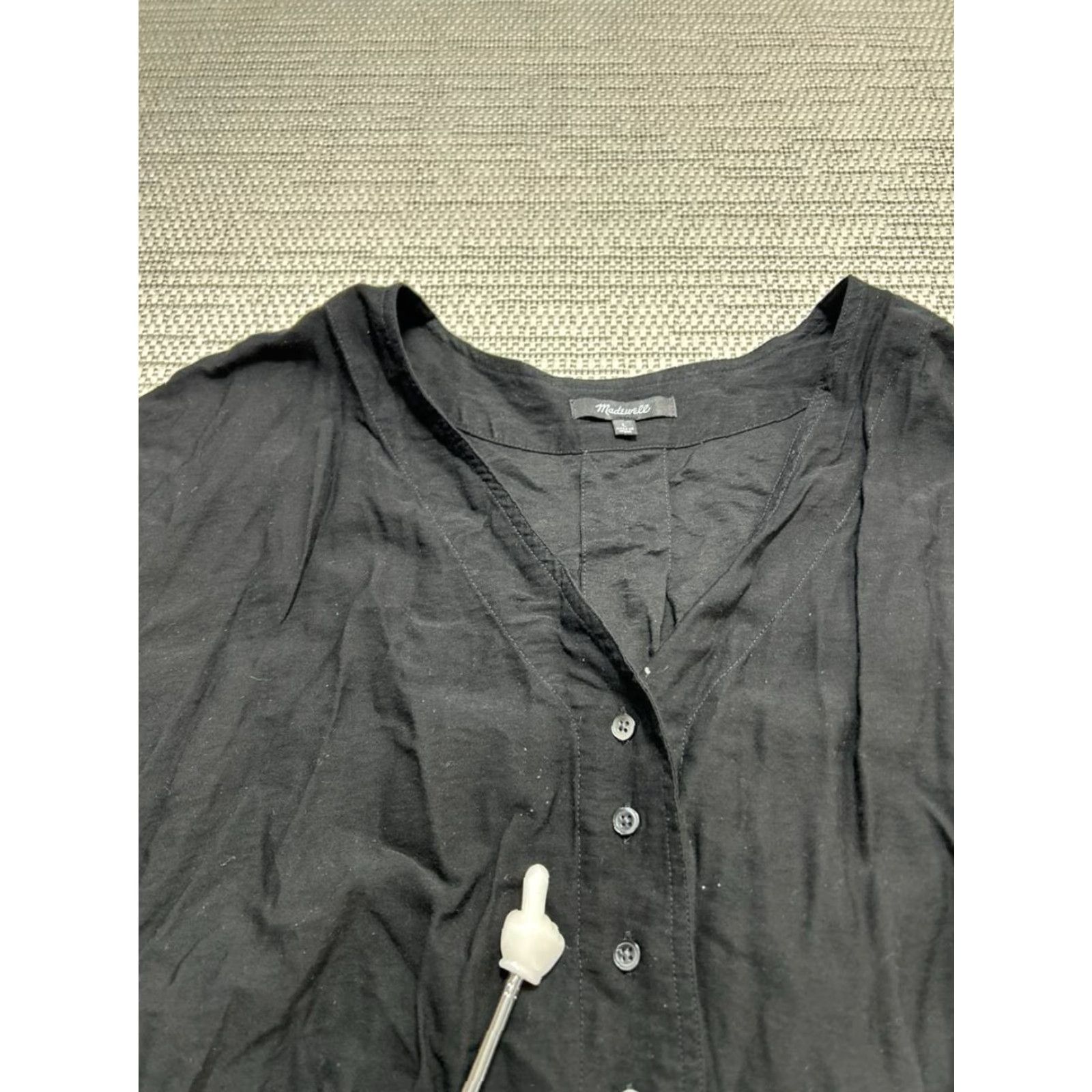Madewell Madewell Blouse Shirt Womens Large Black Pleated V-Neck Short Sleeve Regular Fit Size L / US 10 / IT 46 - 4 Thumbnail