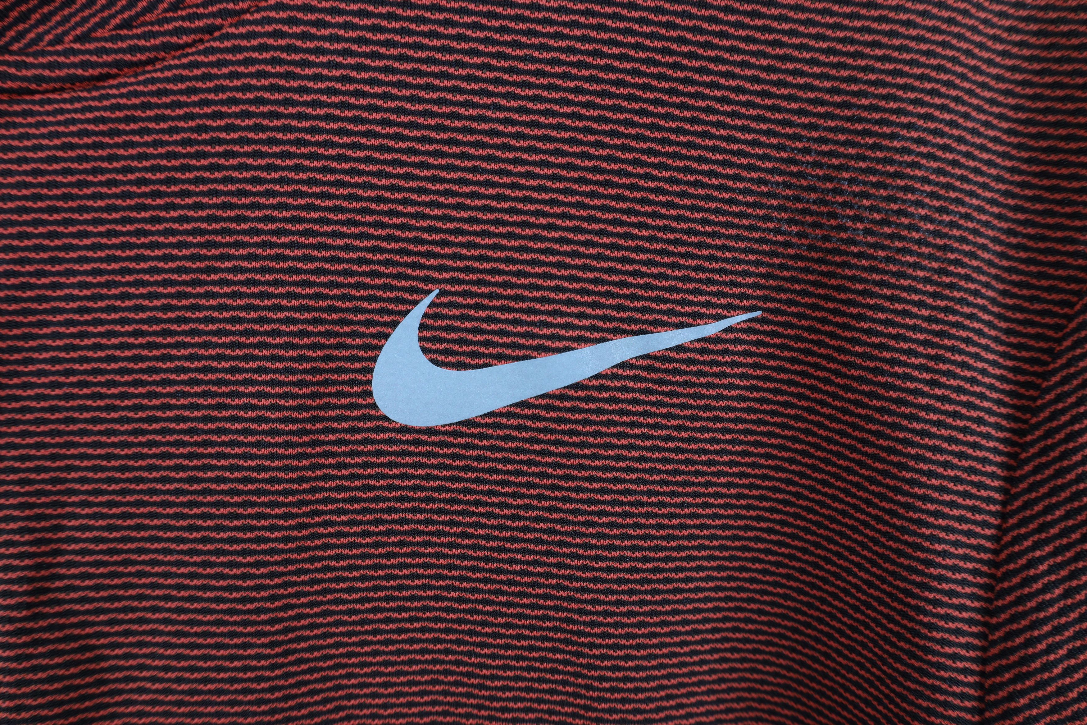 Nike × Vintage Nike Golf AeroReact Blade Collar Short Sleeve Polo Shirt Size US L / EU 52-54 / 3 - 4 Thumbnail
