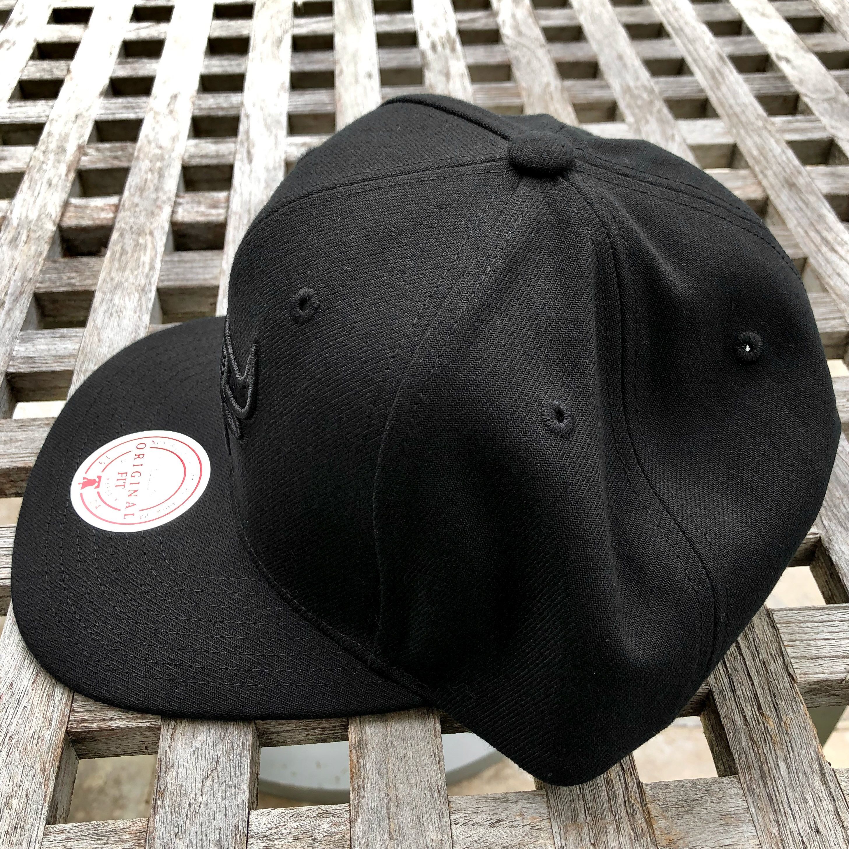 New Era Chicago Bulls Logo Patch Blackout Snapback Hat Size ONE SIZE - 4 Thumbnail