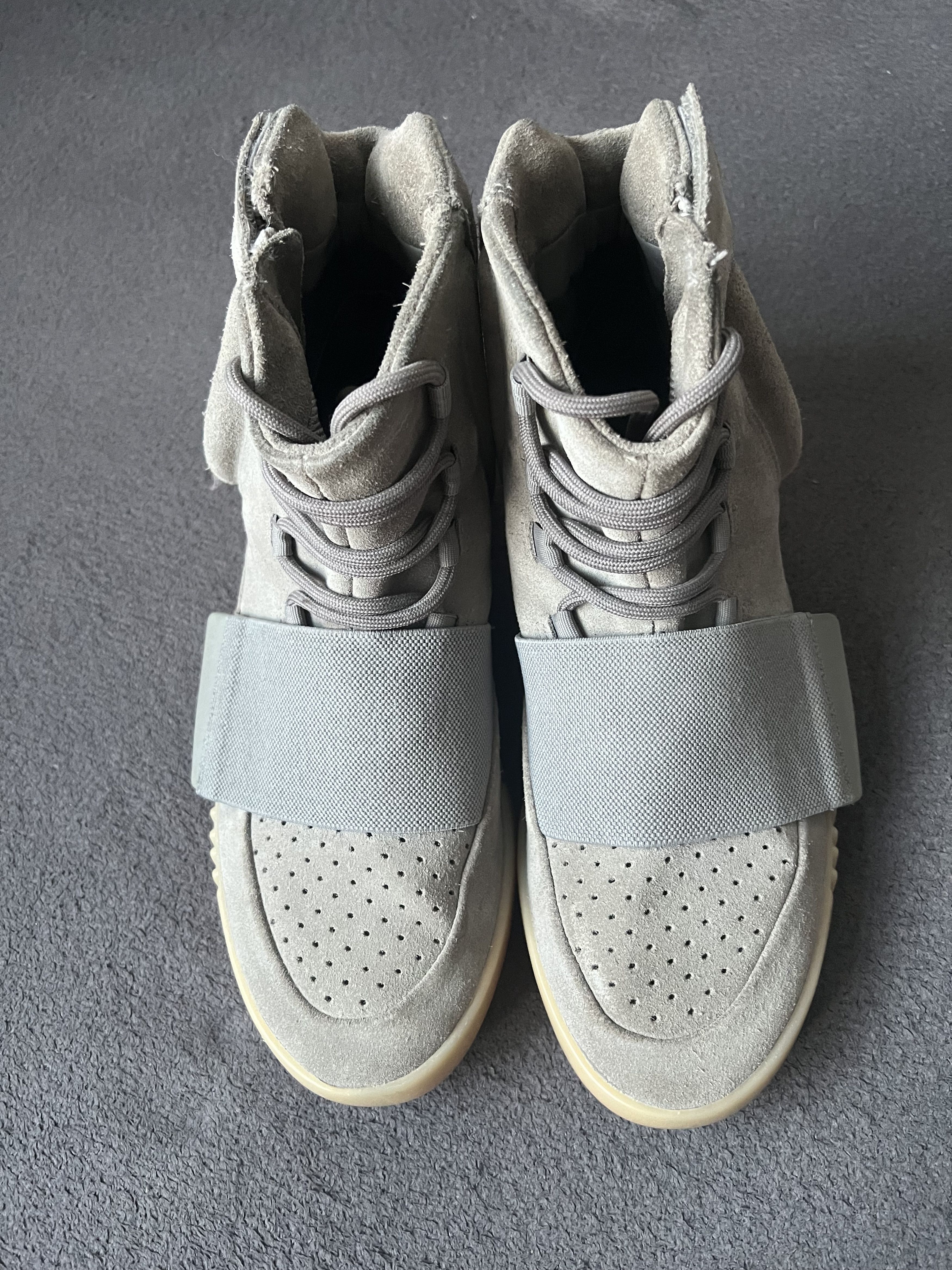 Kanye West Yeezy Boost 750 Light Grey Glow In the Dark mens size 8.5 US Size US 8.5 / EU 41-42 - 8 Thumbnail