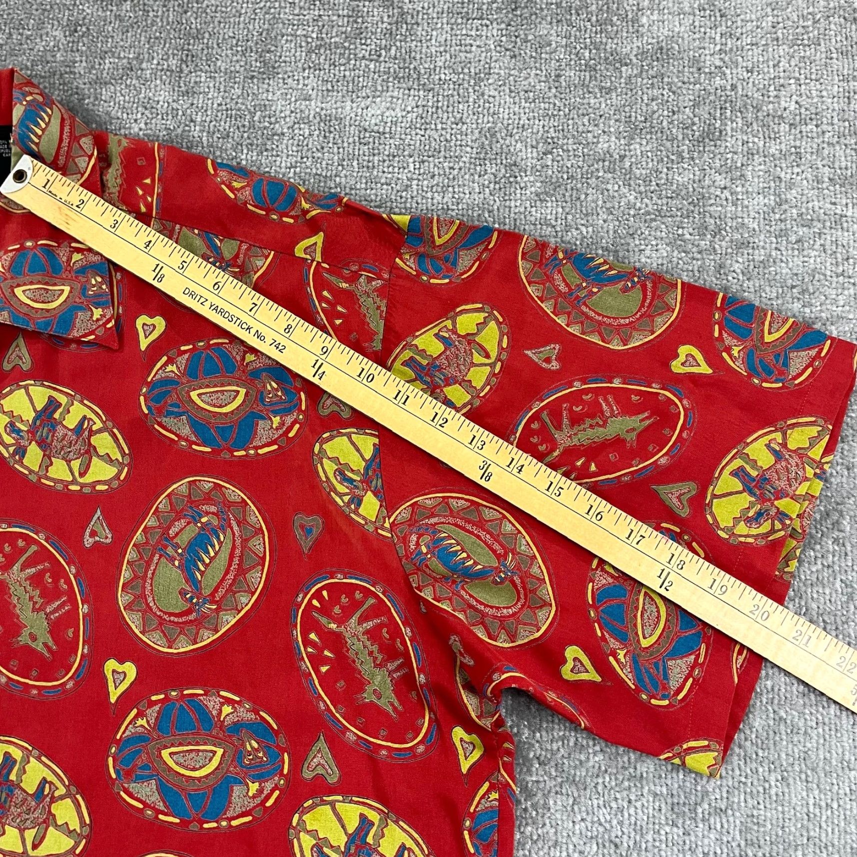 Vintage GENERRA Collective Shirt Men Large Oversized Red All Over Animal Button Up Retro Size US L / EU 52-54 / 3 - 5 Thumbnail