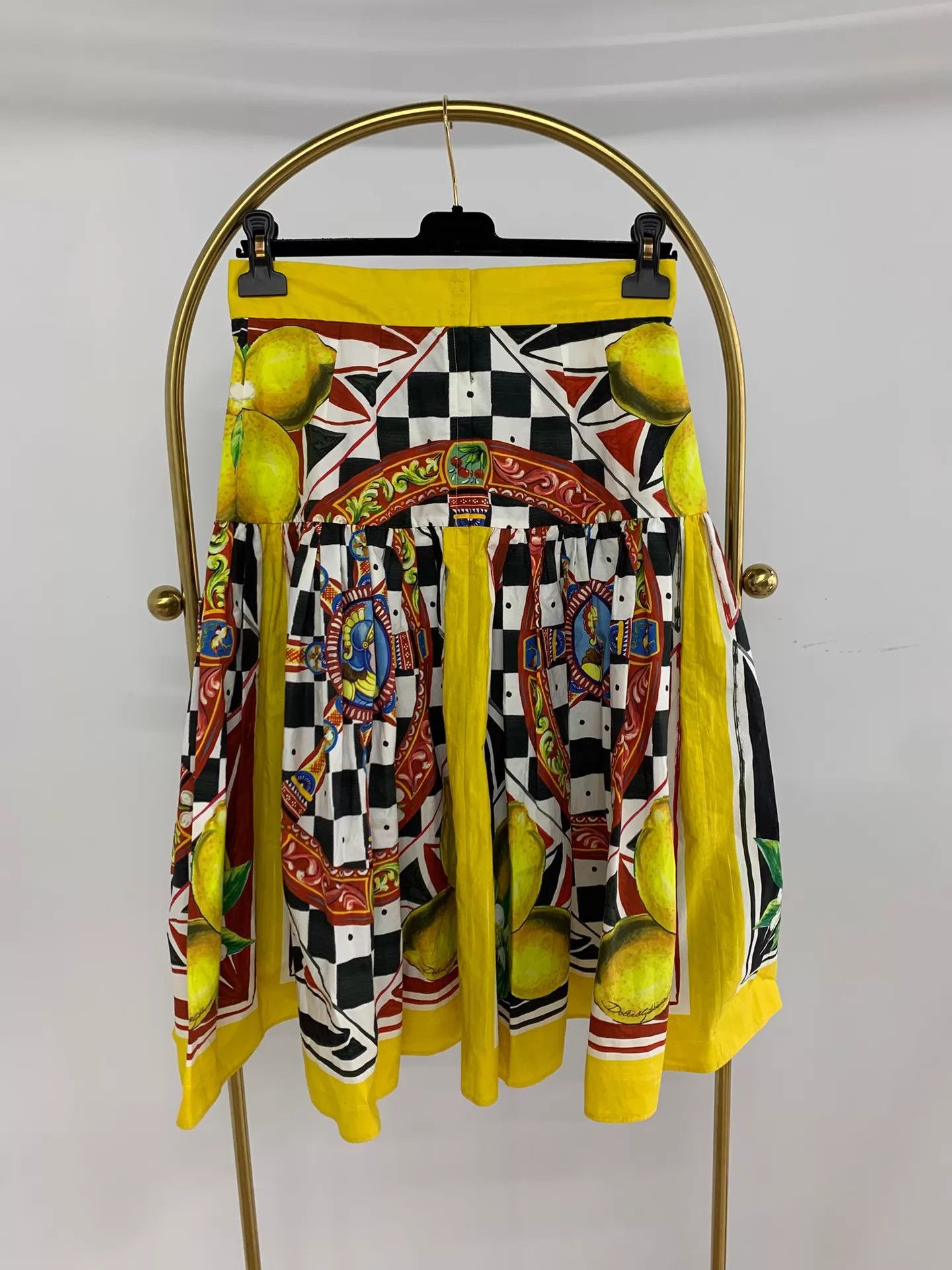 Dolce & Gabbana Dolce & Gabbana Lemon Soldier Print Skirt 42 New Size 28" / US 6 / IT 42 - 3 Thumbnail