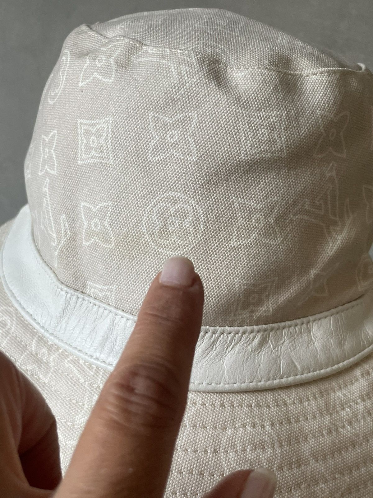 Louis Vuitton LOUIS VUITTON Size ONE SIZE - 3 Thumbnail