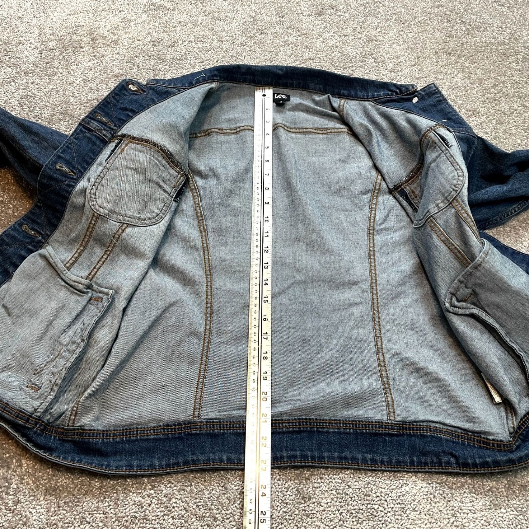 Lee VINTAGE? (No) Lee Denim Jean Jacket Womens Medium Blue Button Up Collared Pockets Dark Wash Size 32" / US 10 / IT 46 - 2 Thumbnail