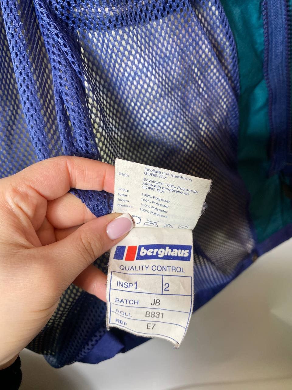 Berghaus Vintage 90s outdoor Berghaus Gore Tex Meru Jacket Size S Size US S / EU 44-46 / 1 - 7 Thumbnail